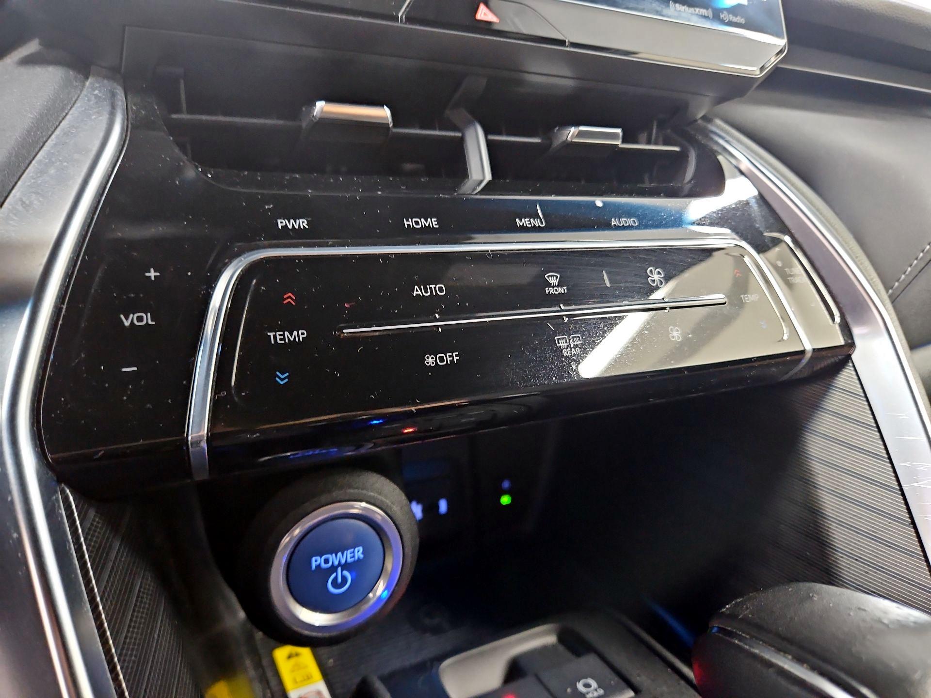 Thumbnail: 2022 Toyota Venza - 17
