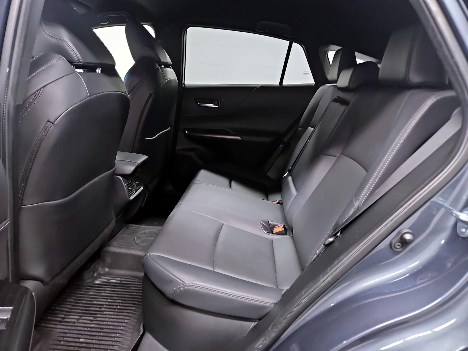Thumbnail: 2022 Toyota Venza - 20