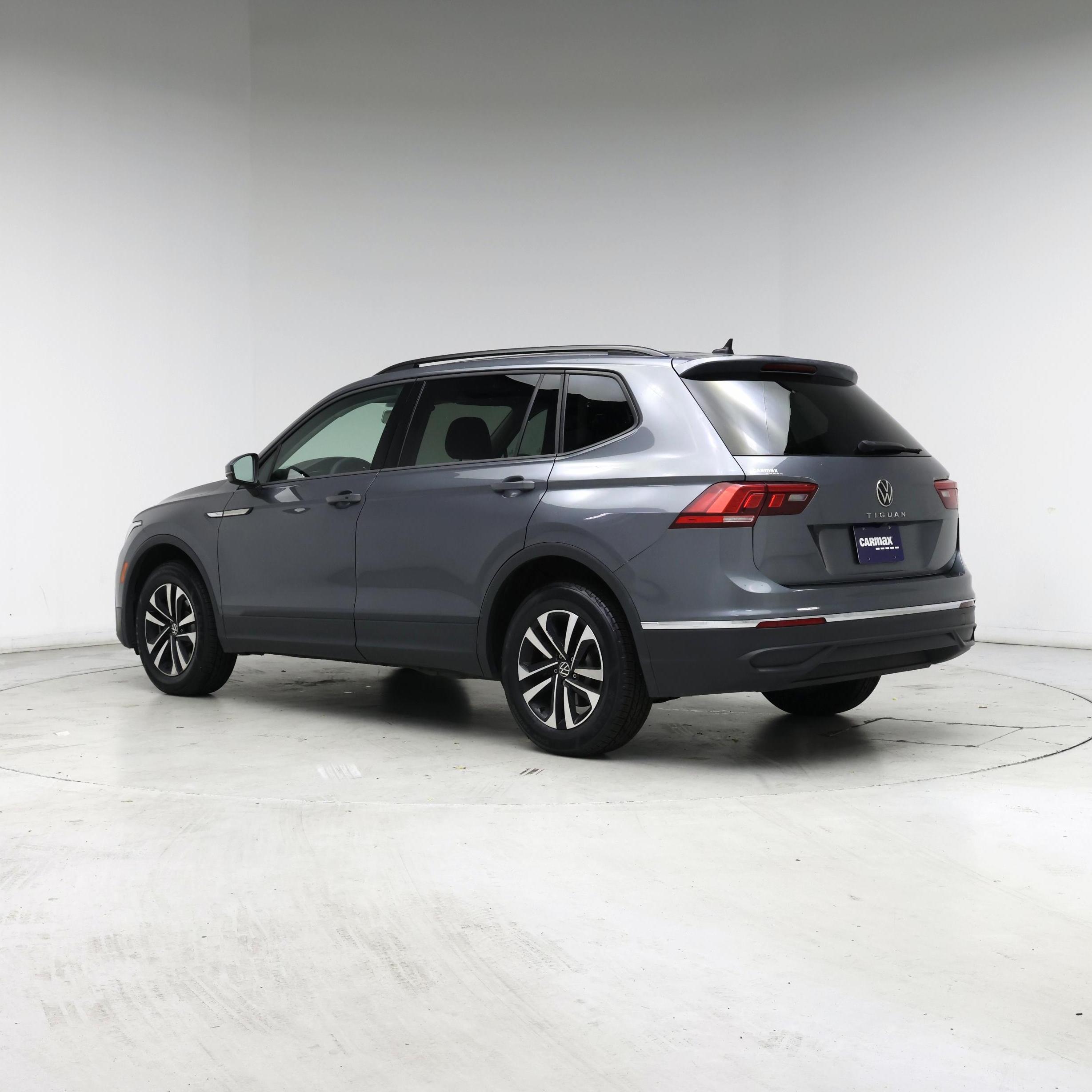 Thumbnail: 2022 Volkswagen Tiguan - 2