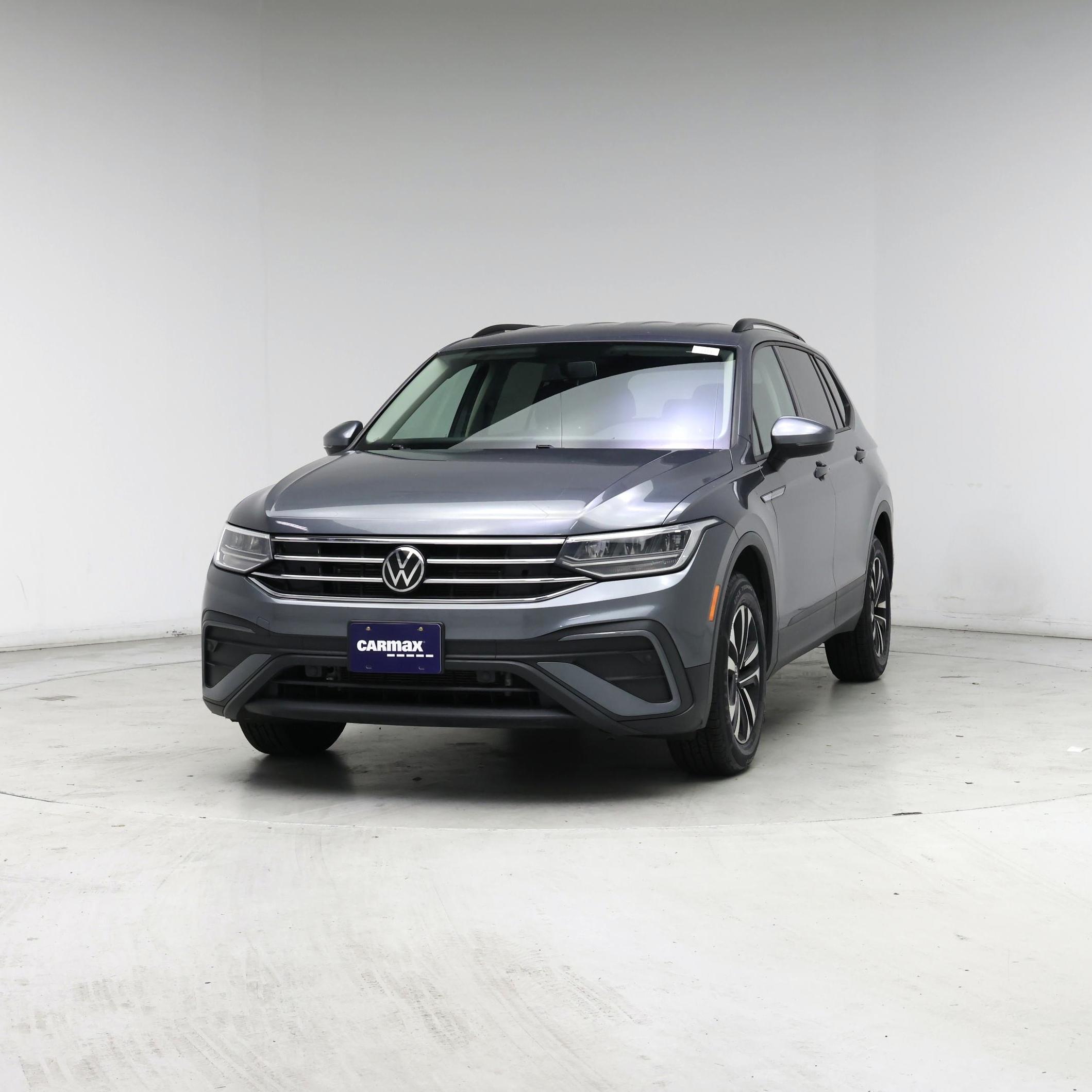 Thumbnail: 2022 Volkswagen Tiguan - 4