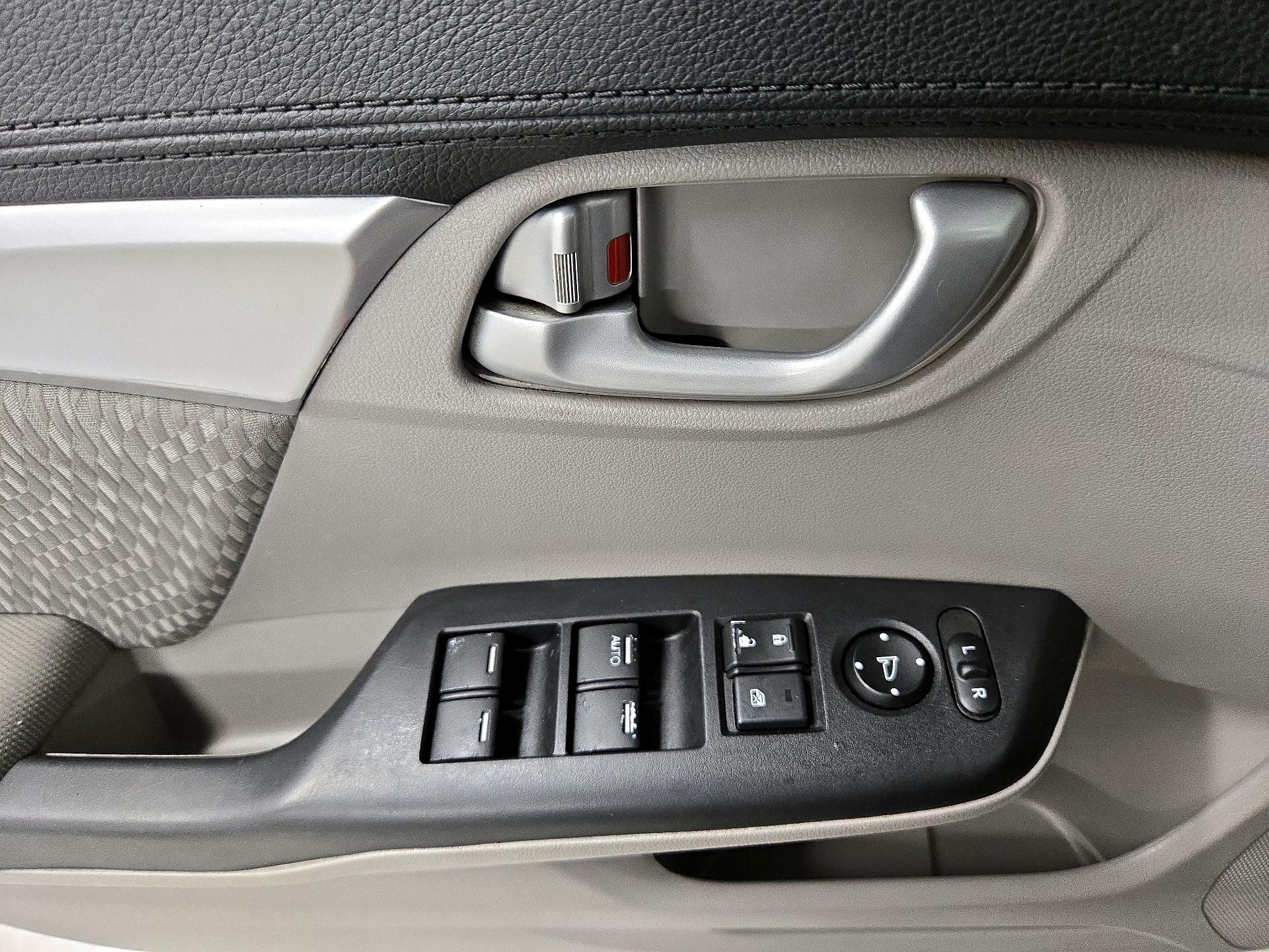 Thumbnail: 2014 Honda Civic - 12