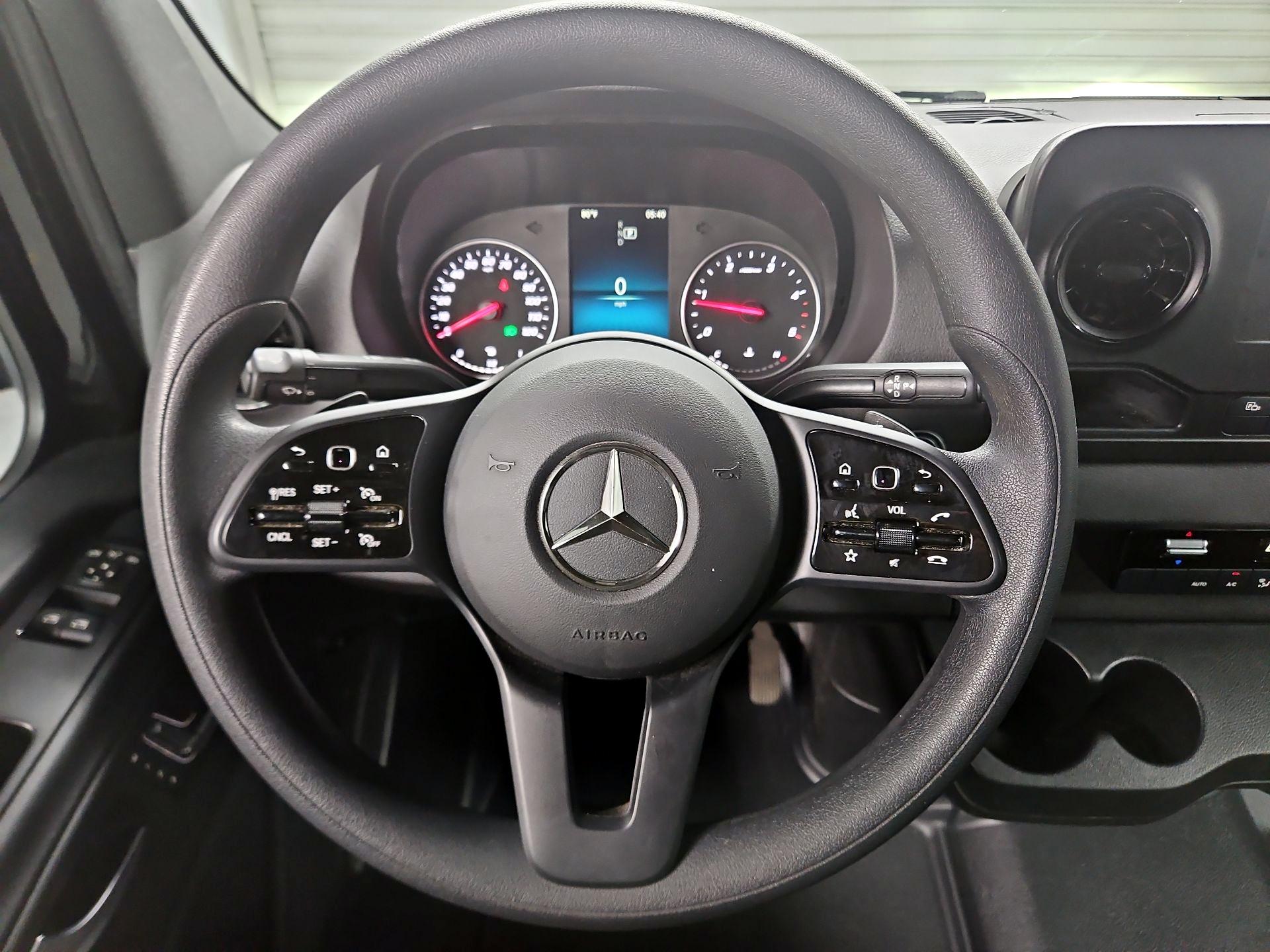 Thumbnail: 2024 Mercedes-Benz Sprinter - 10