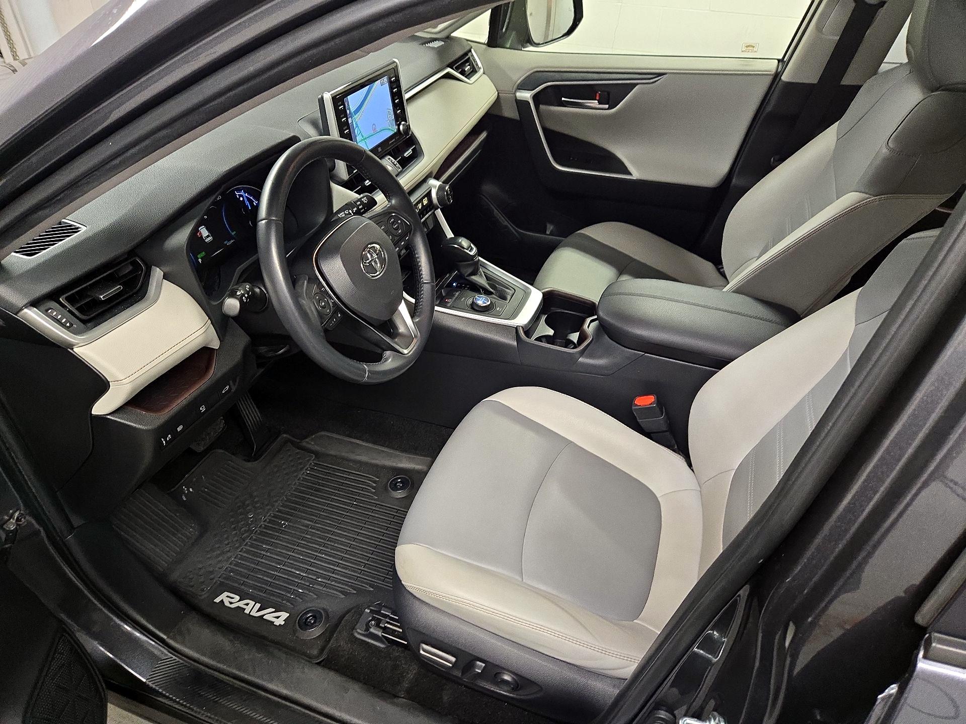 Thumbnail: 2019 Toyota RAV4 - 11