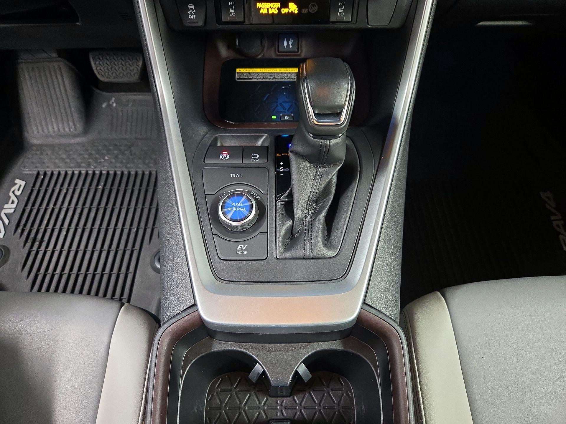 Thumbnail: 2019 Toyota RAV4 - 18
