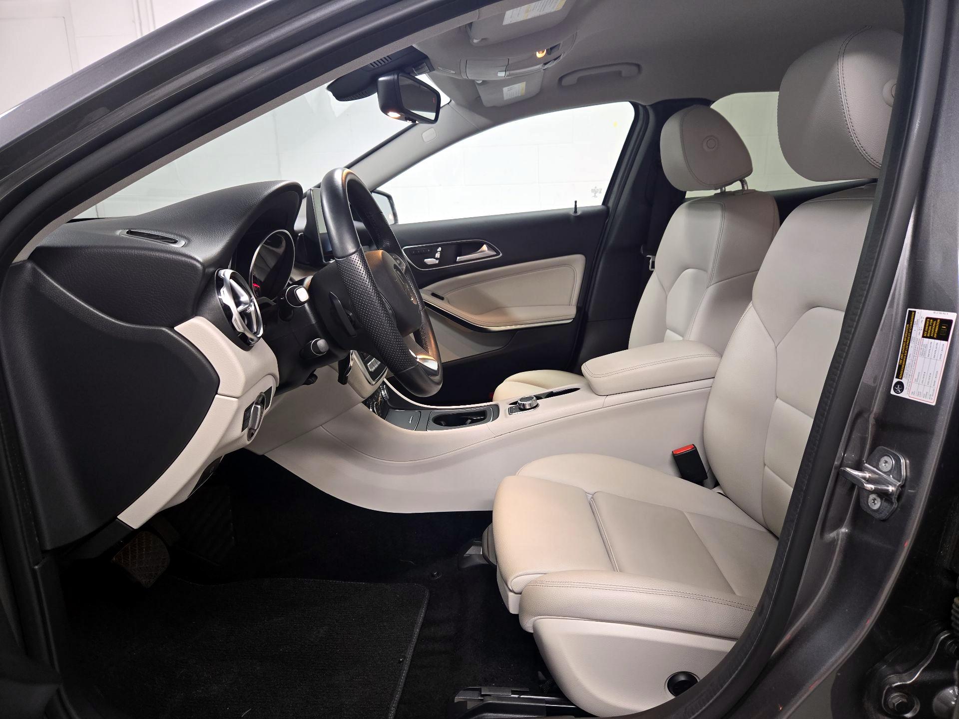 Thumbnail: 2020 Mercedes-Benz GLA - 11