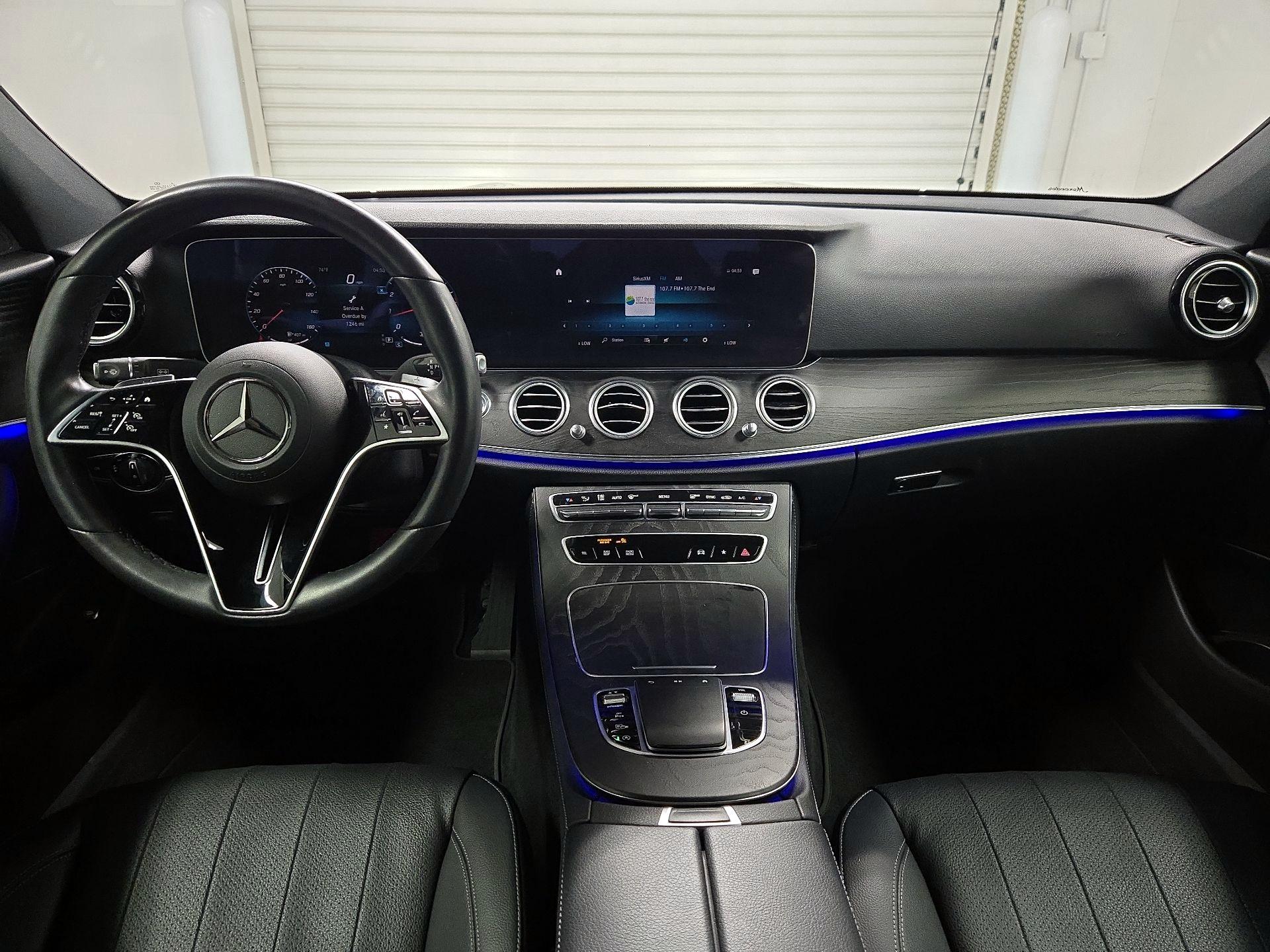 Thumbnail: 2022 Mercedes-Benz E-Class - 9
