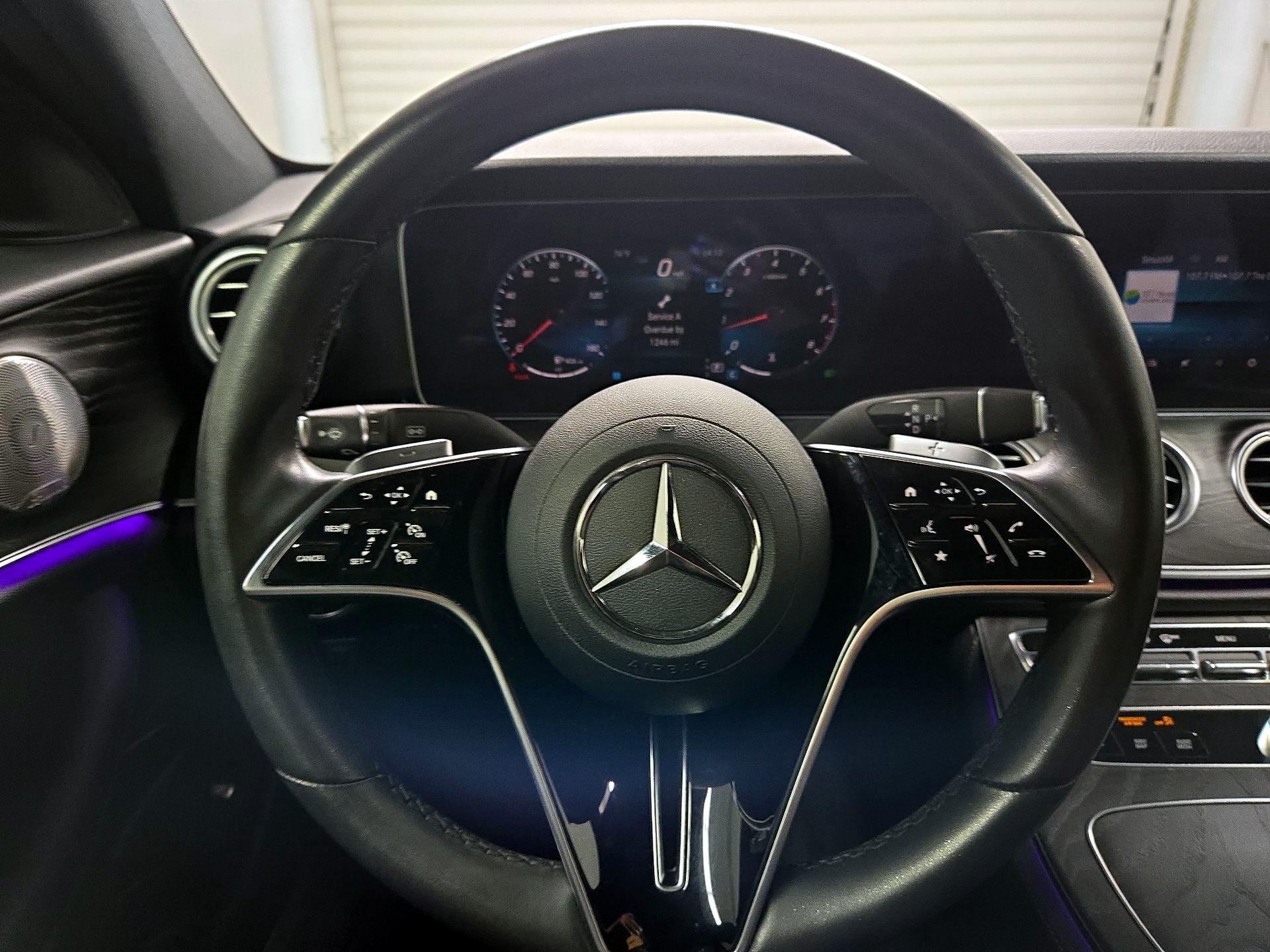 Thumbnail: 2022 Mercedes-Benz E-Class - 10