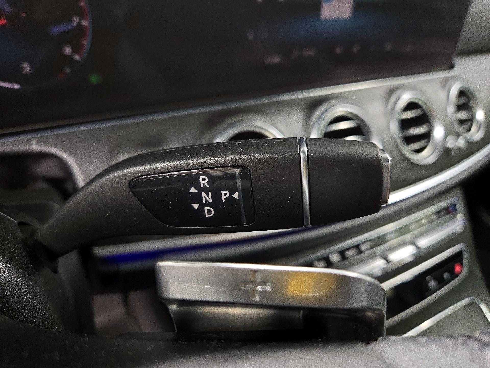 Thumbnail: 2022 Mercedes-Benz E-Class - 18
