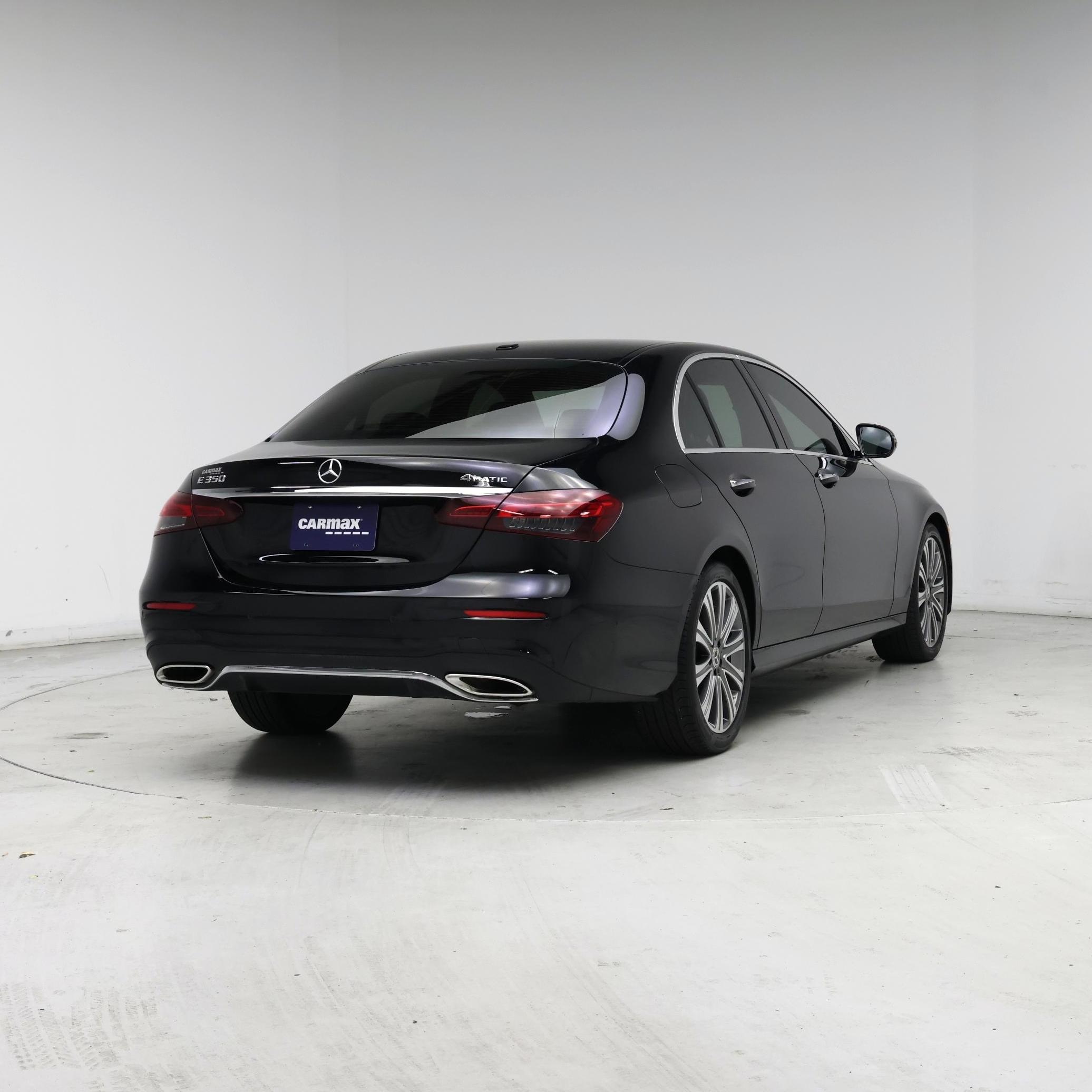Thumbnail: 2022 Mercedes-Benz E-Class - 8