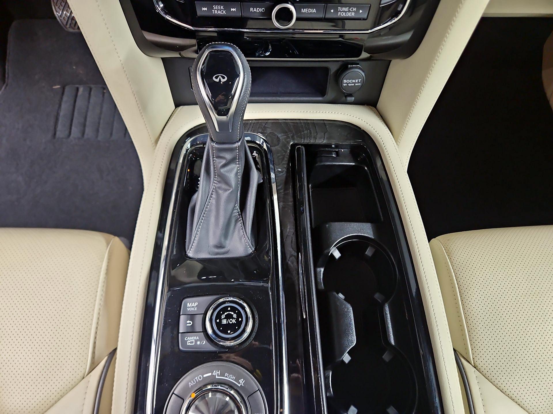 Thumbnail: 2021 INFINITI QX80 - 18