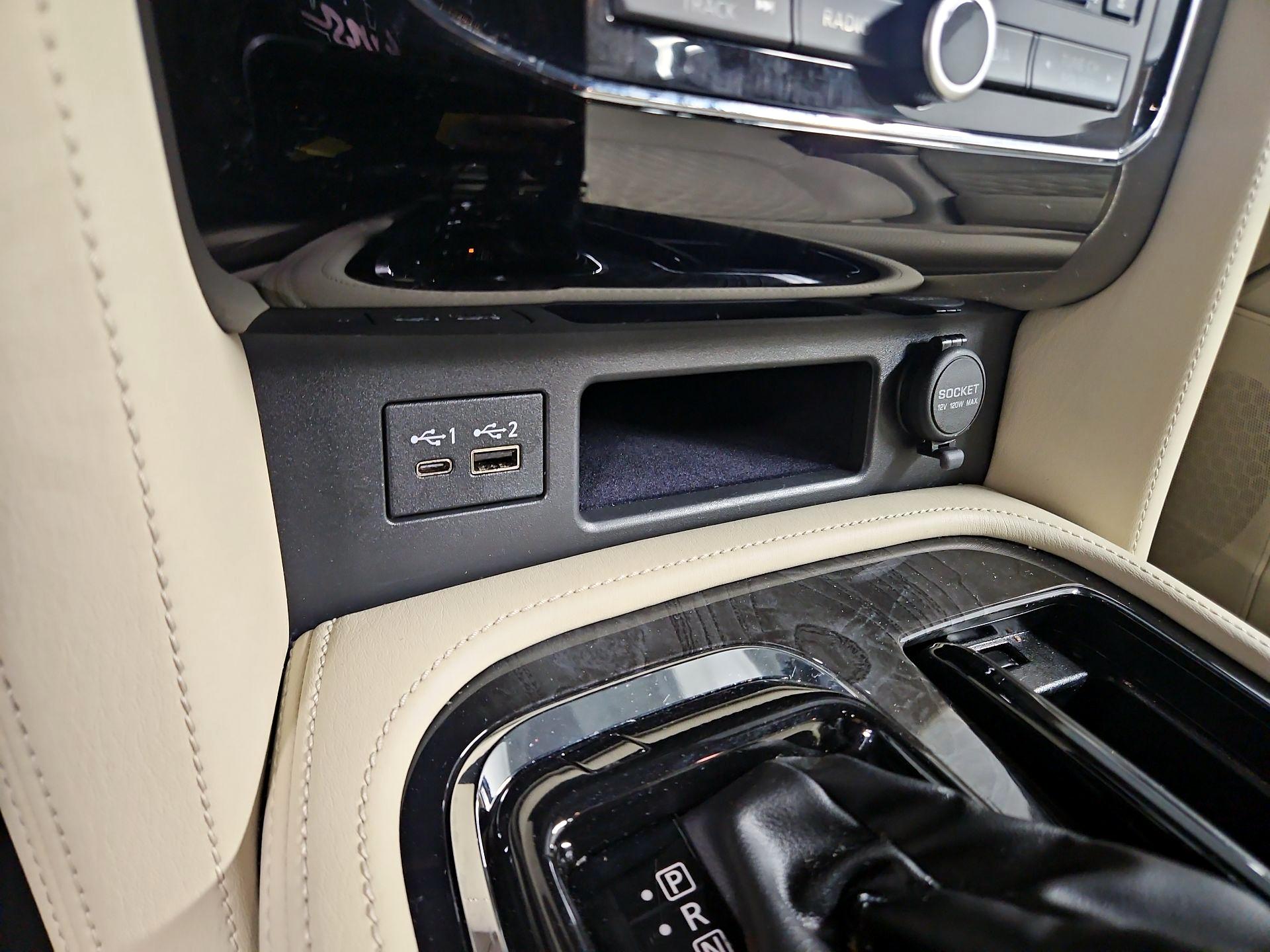 Thumbnail: 2021 INFINITI QX80 - 19