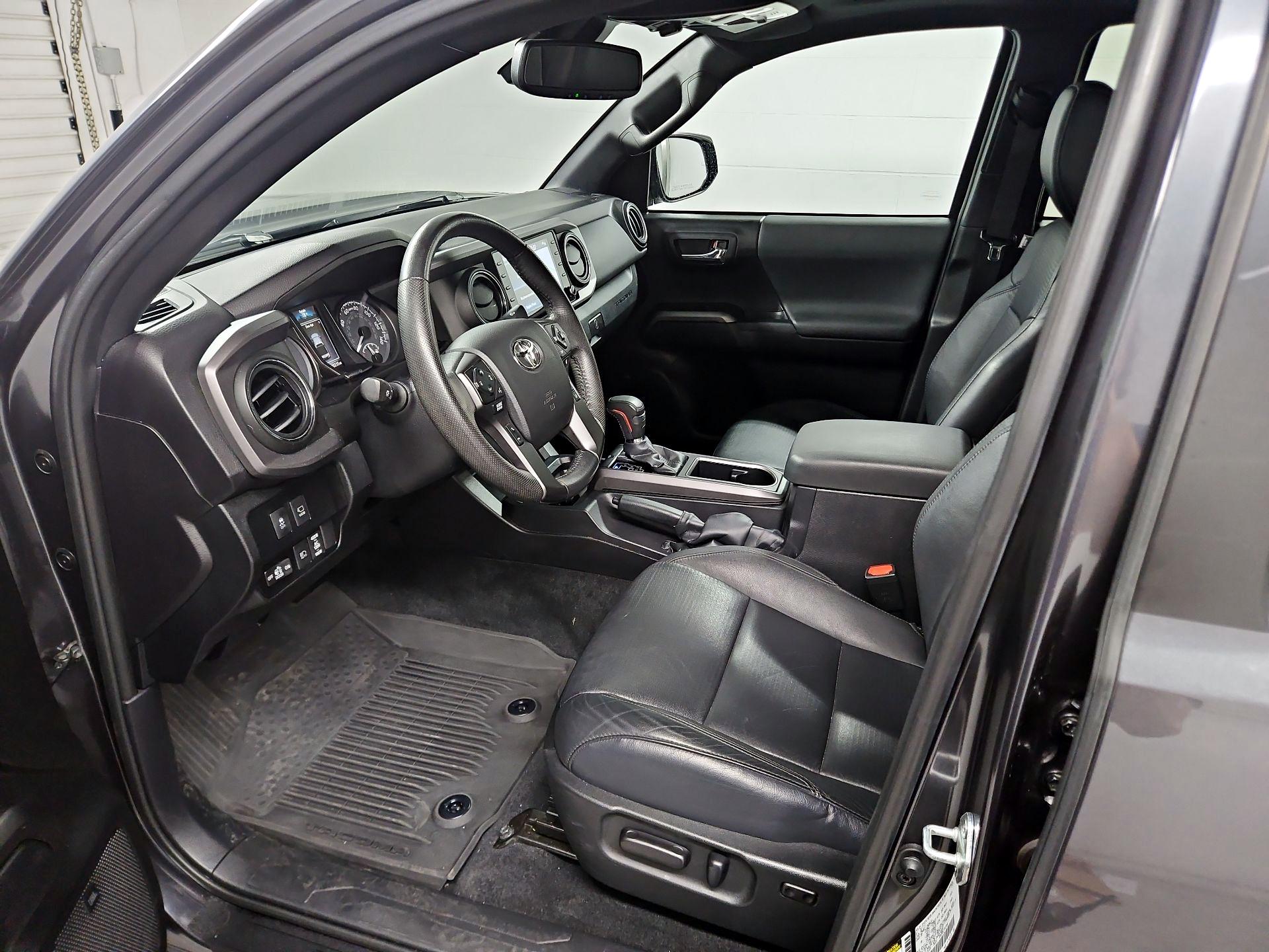 Thumbnail: 2022 Toyota Tacoma - 11