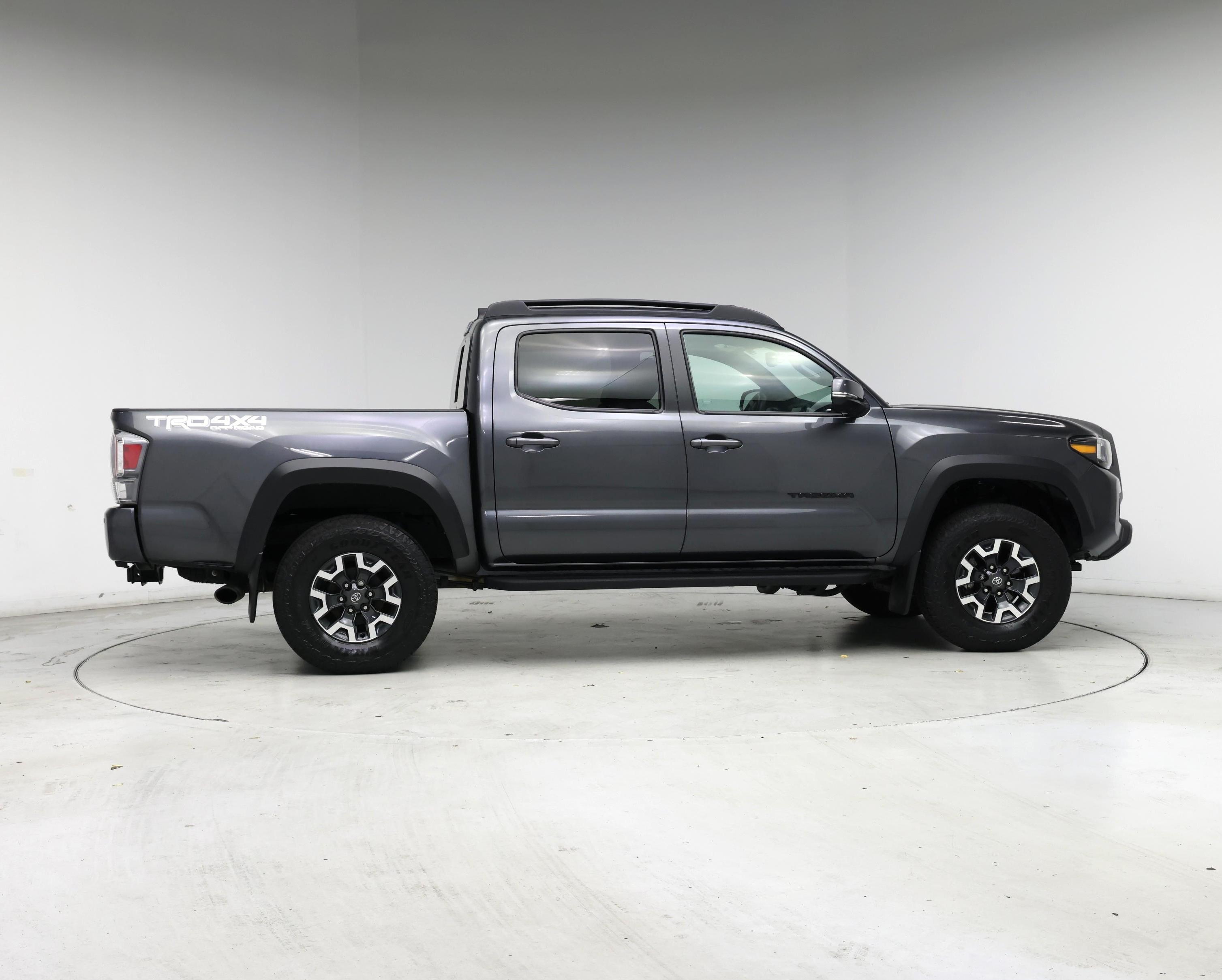 Thumbnail: 2022 Toyota Tacoma - 7