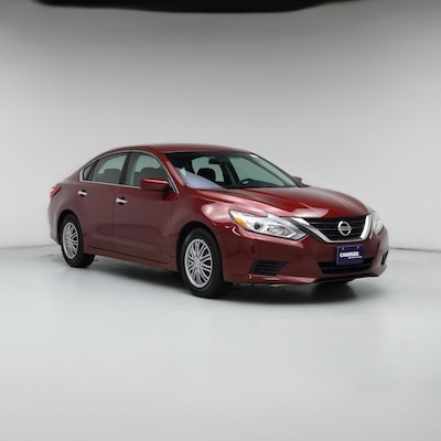 Red 2016 Nissan Altima S