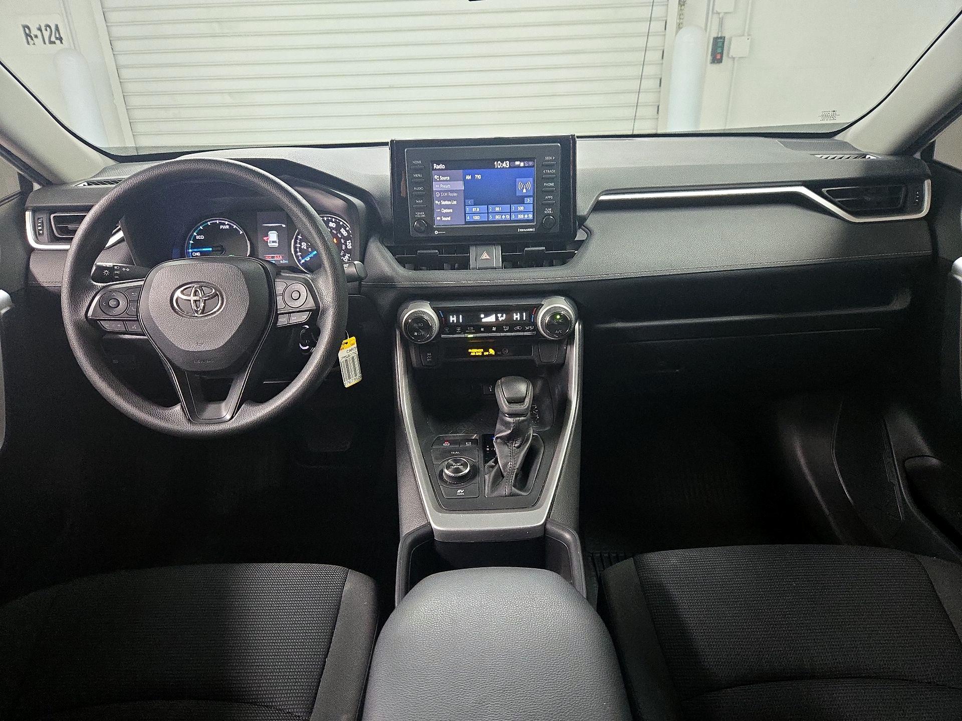 Thumbnail: 2022 Toyota RAV4 - 9