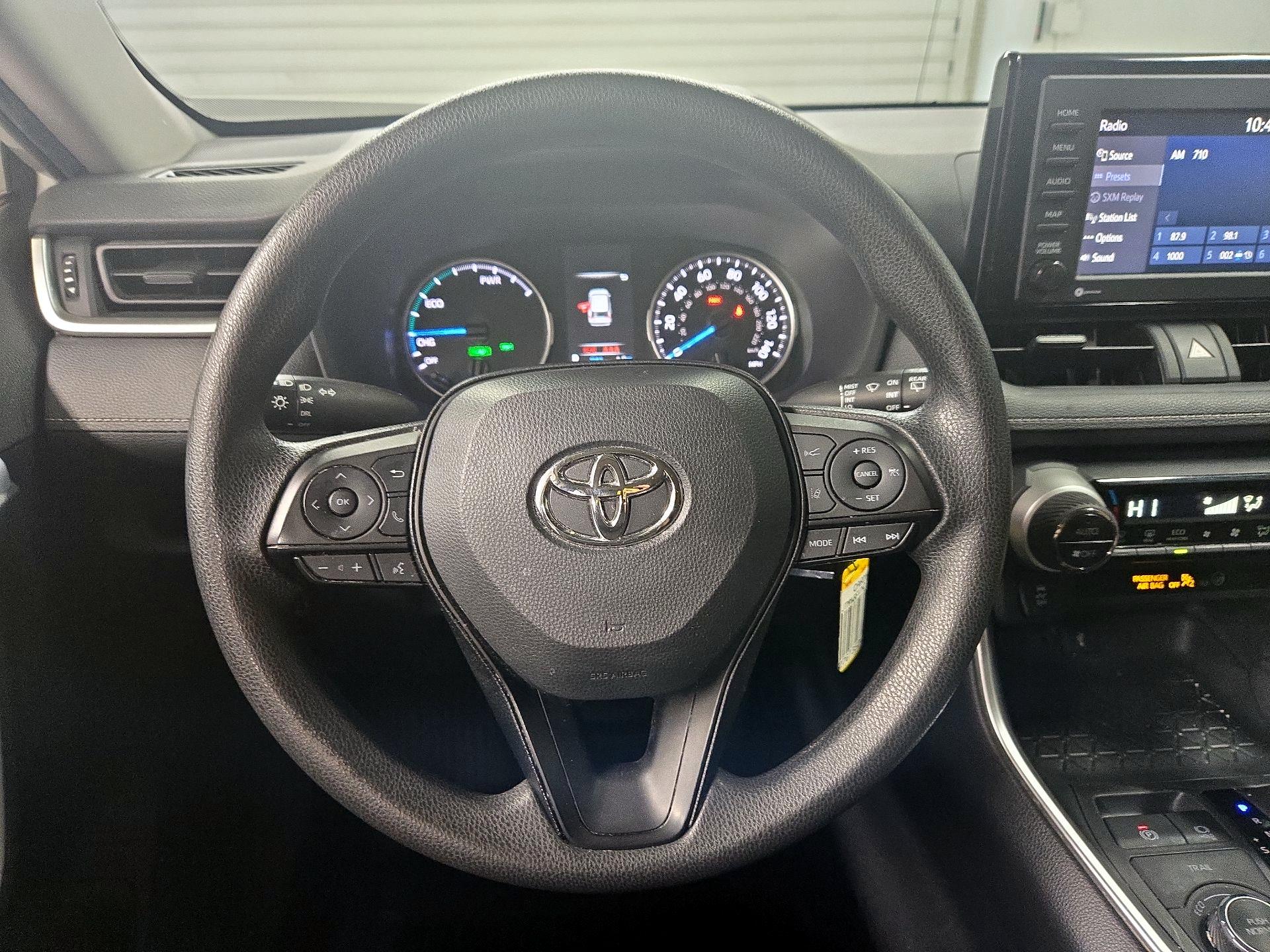 Thumbnail: 2022 Toyota RAV4 - 10