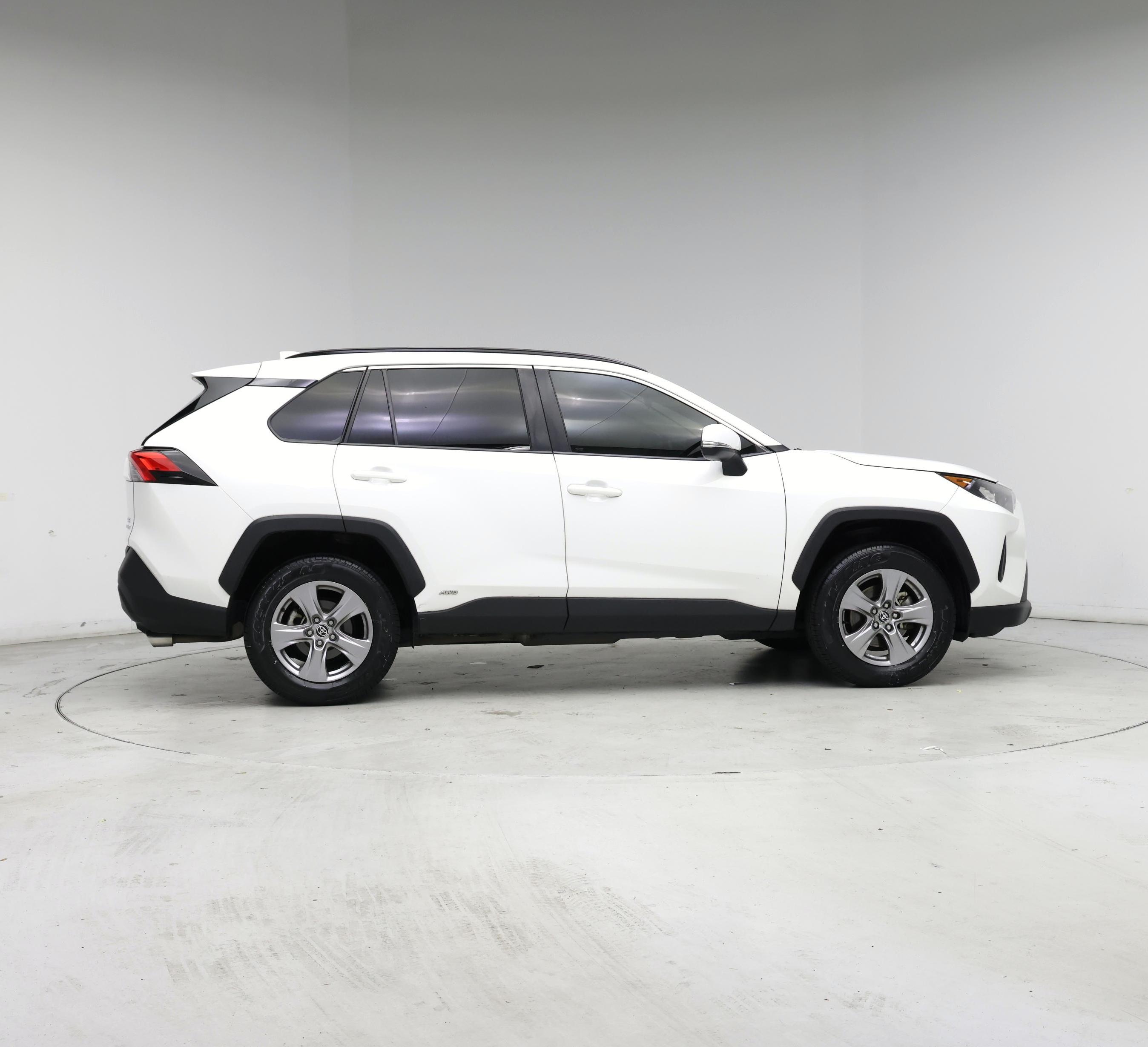 Thumbnail: 2022 Toyota RAV4 - 7