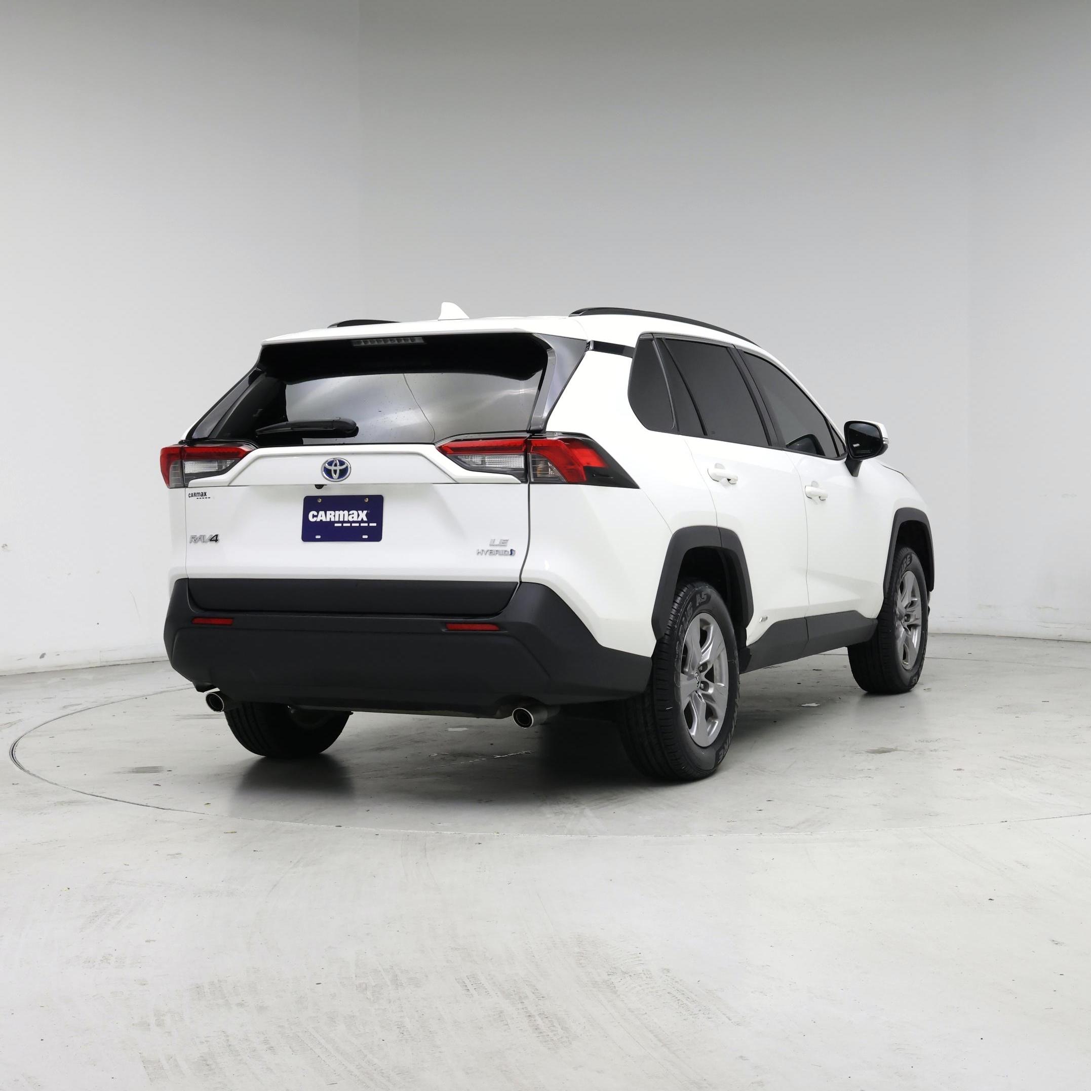 Thumbnail: 2022 Toyota RAV4 - 8