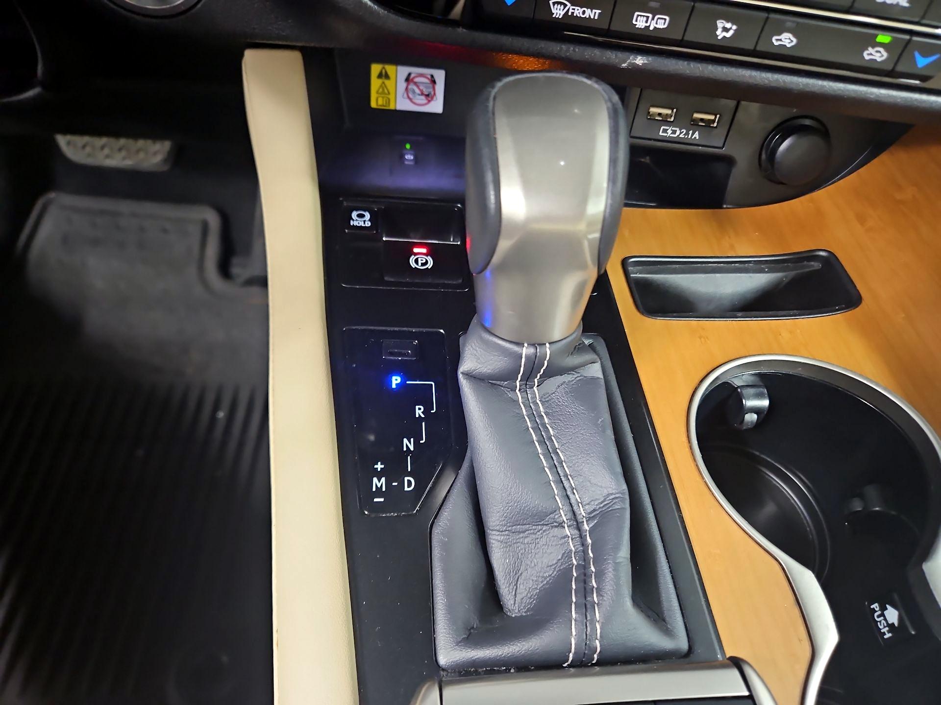 Thumbnail: 2022 Lexus RX - 17