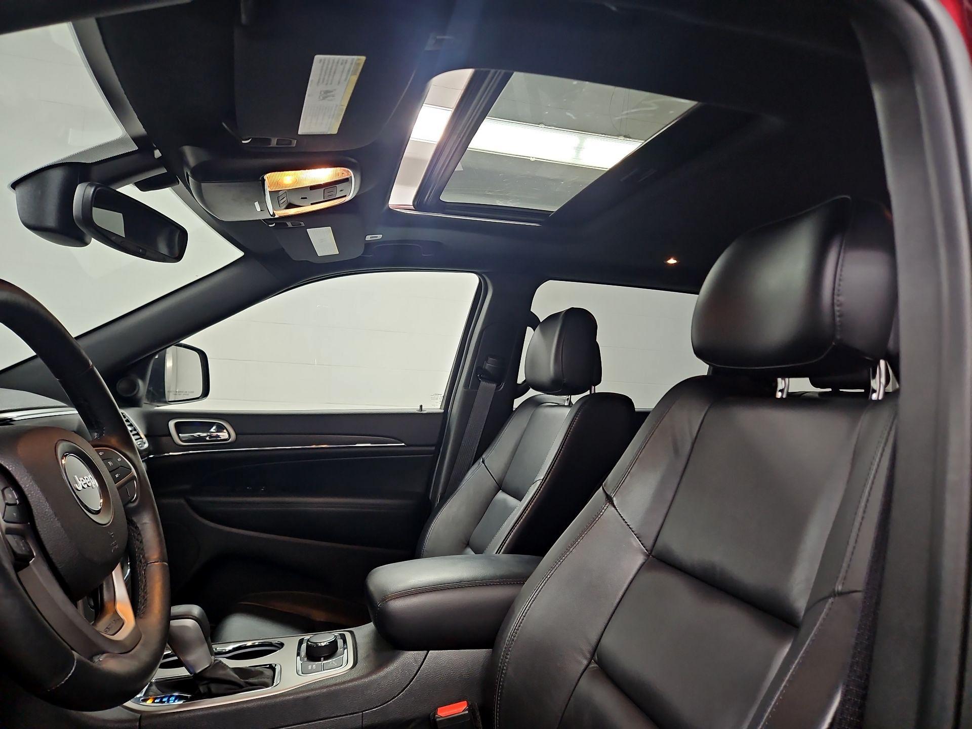 Thumbnail: 2018 Jeep Grand Cherokee - 19