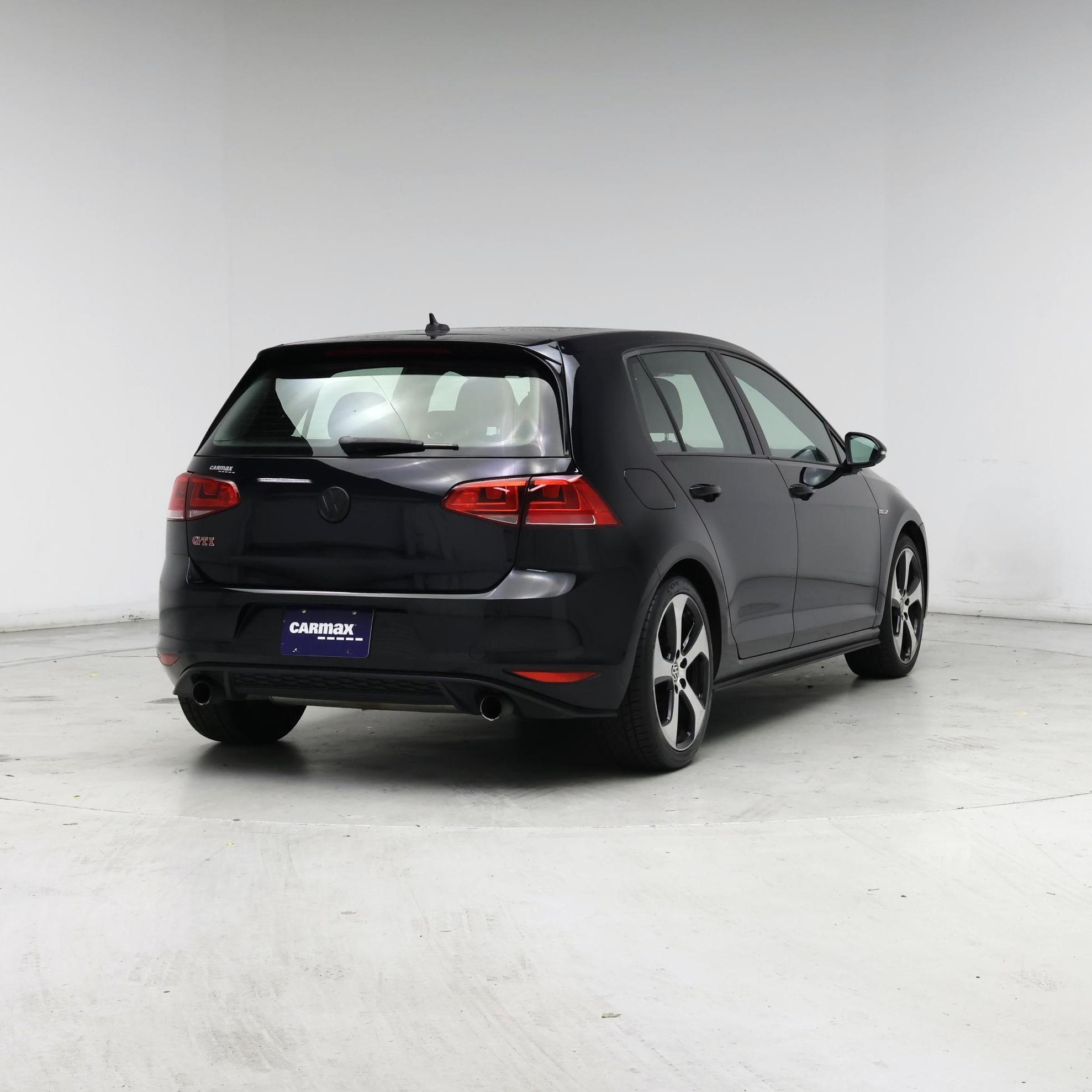 Thumbnail: 2016 Volkswagen Golf - 8