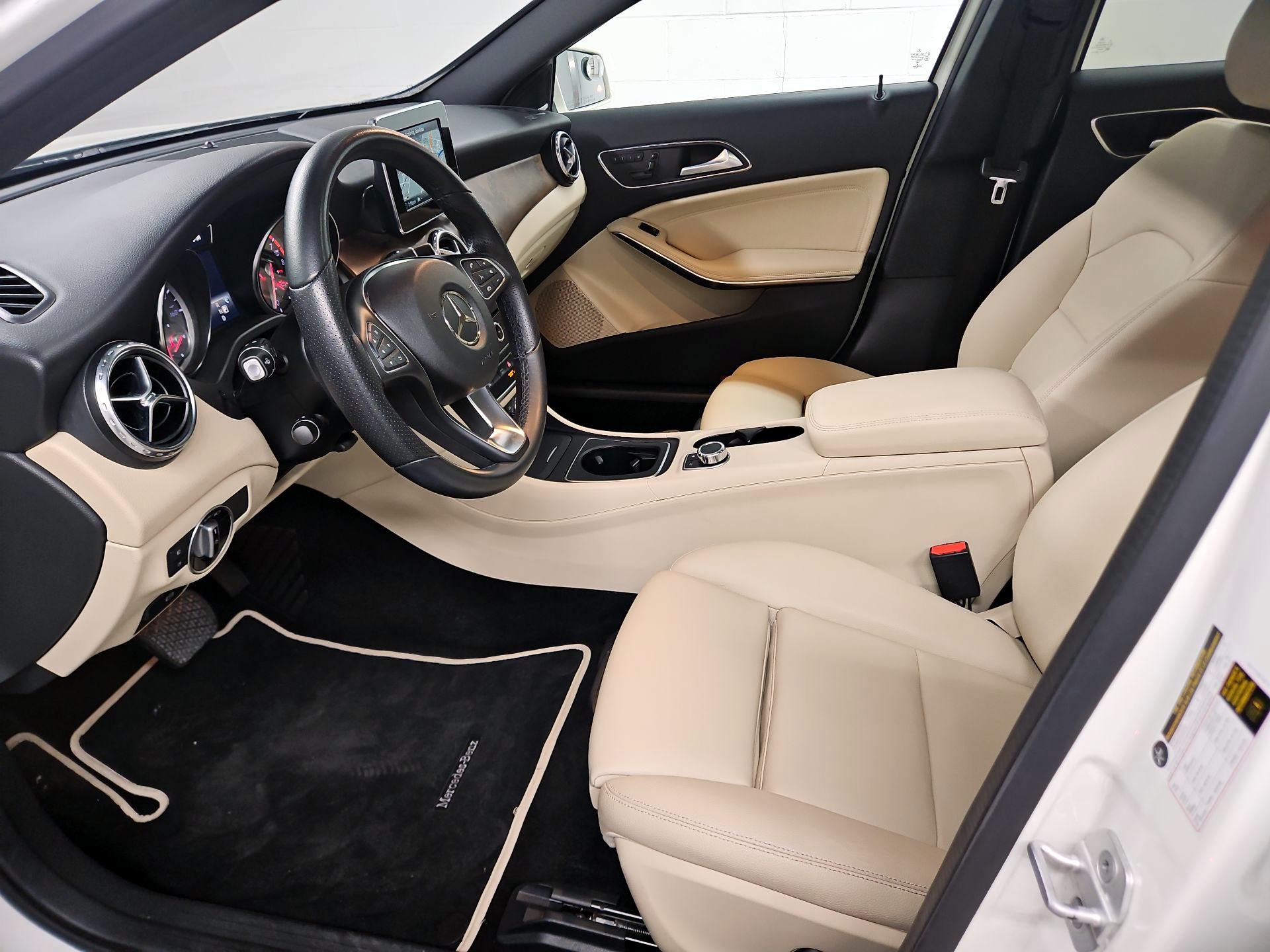 Thumbnail: 2017 Mercedes-Benz GLA - 11