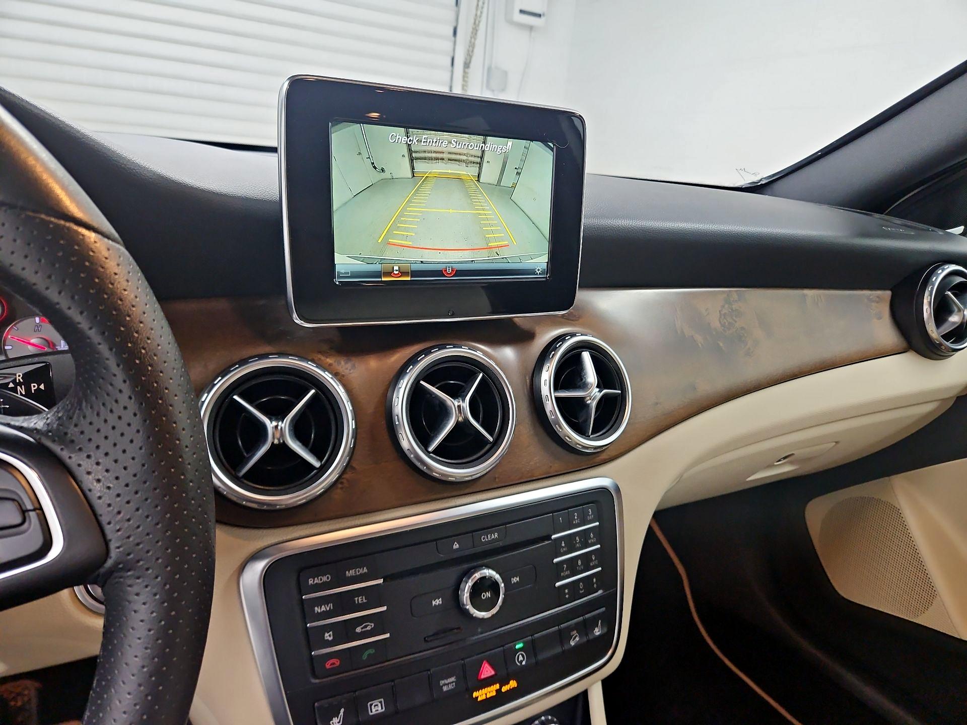 Thumbnail: 2017 Mercedes-Benz GLA - 15