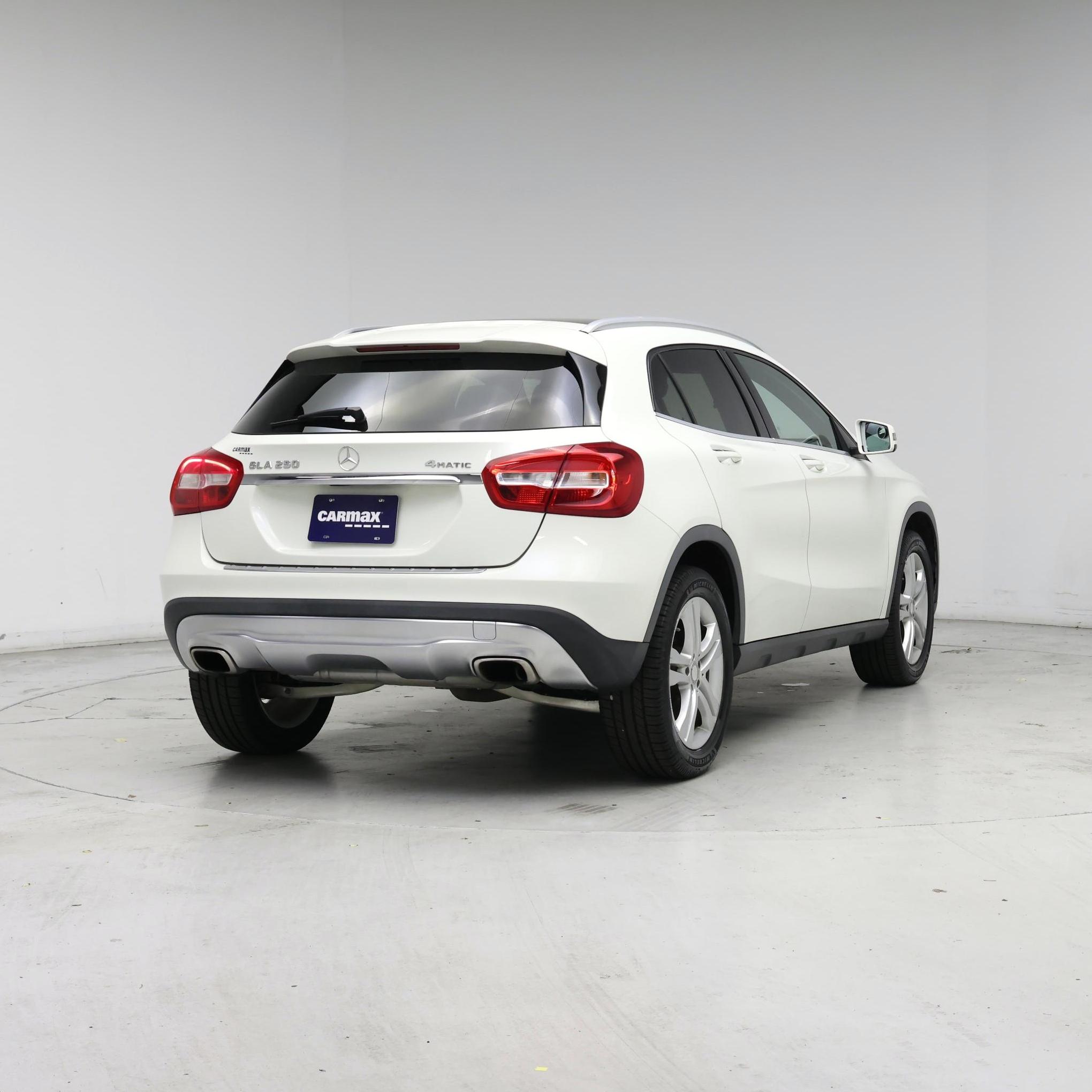 Thumbnail: 2017 Mercedes-Benz GLA - 8