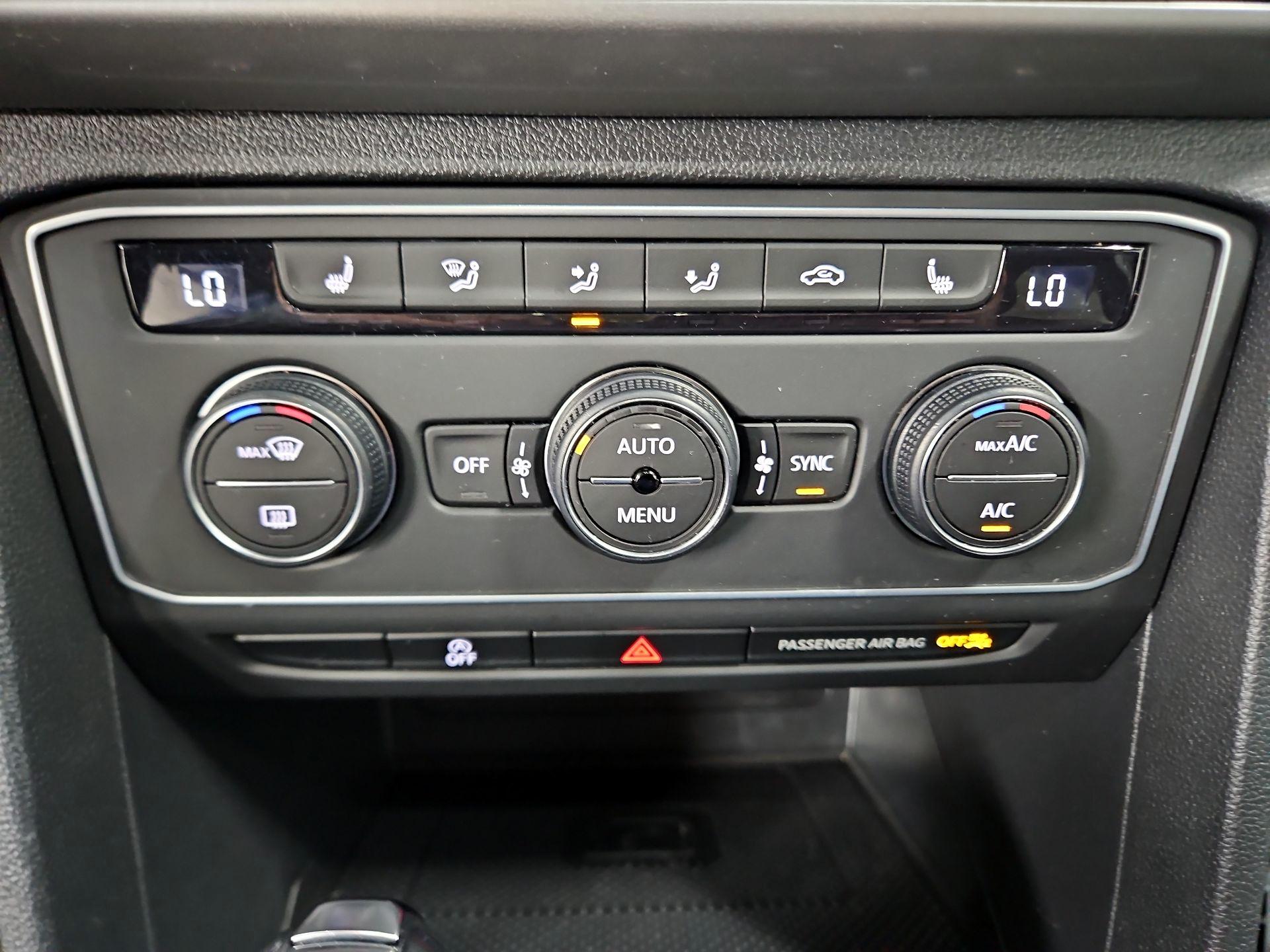Thumbnail: 2020 Volkswagen Atlas - 16