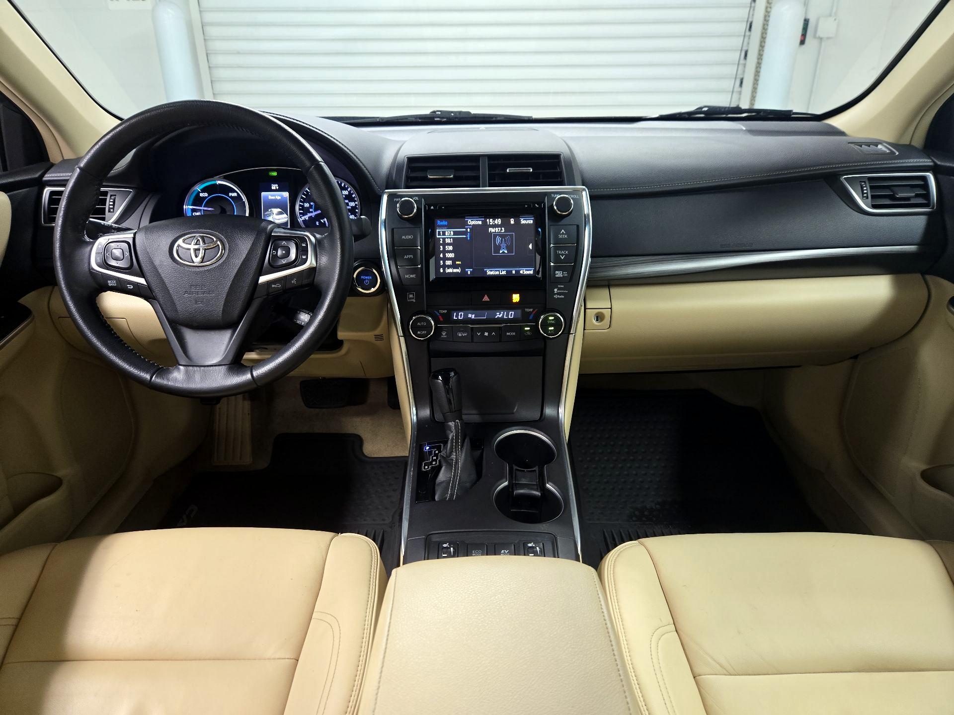 Thumbnail: 2015 Toyota Camry - 9