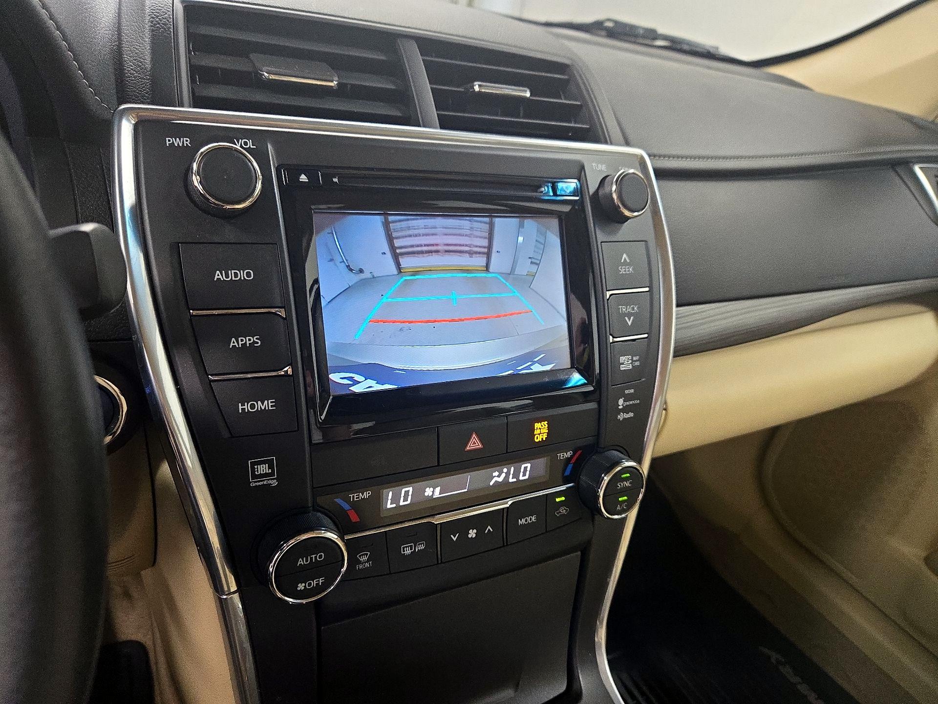 Thumbnail: 2015 Toyota Camry - 14