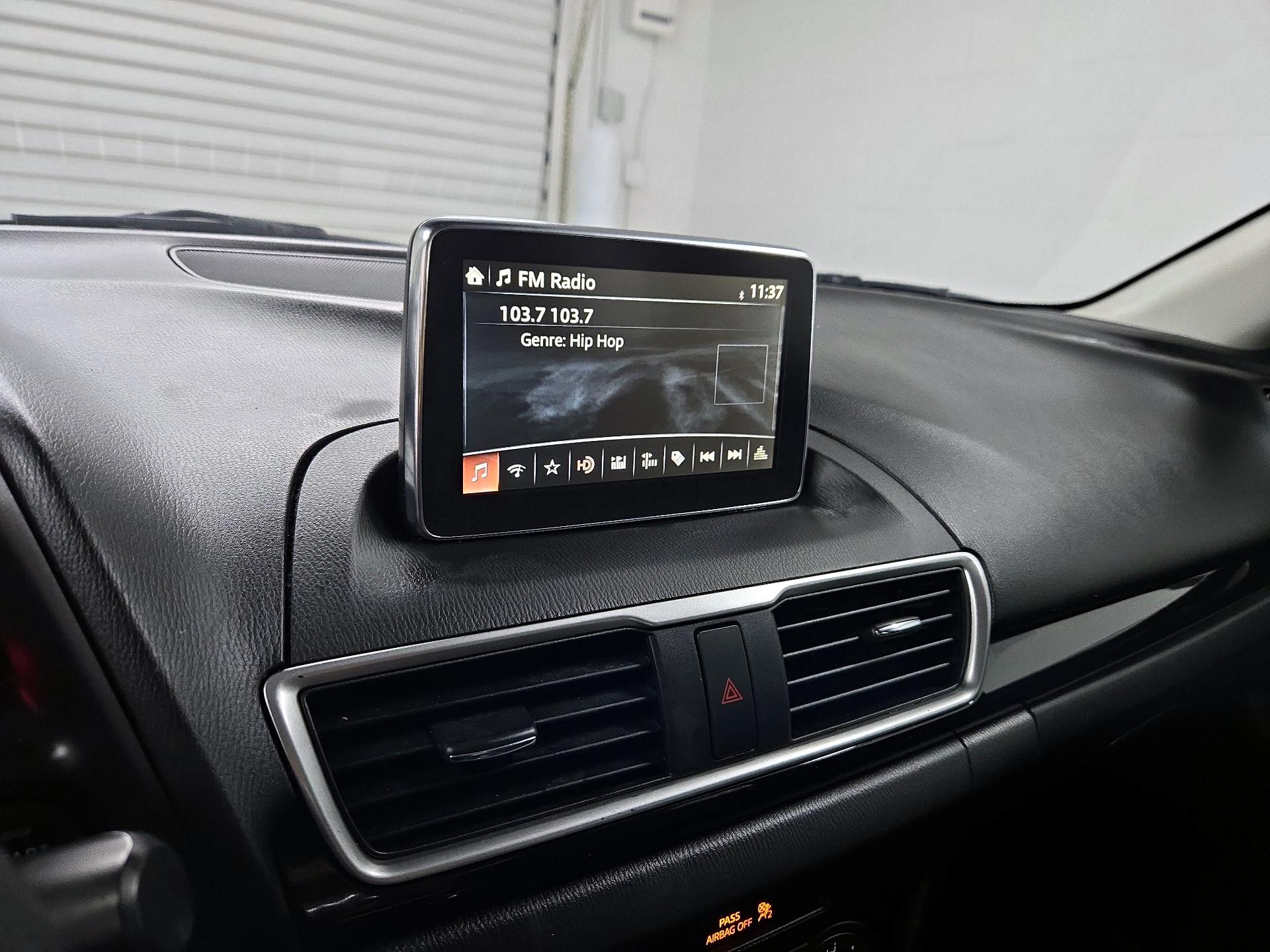 Thumbnail: 2015 Mazda Mazda3 - 16