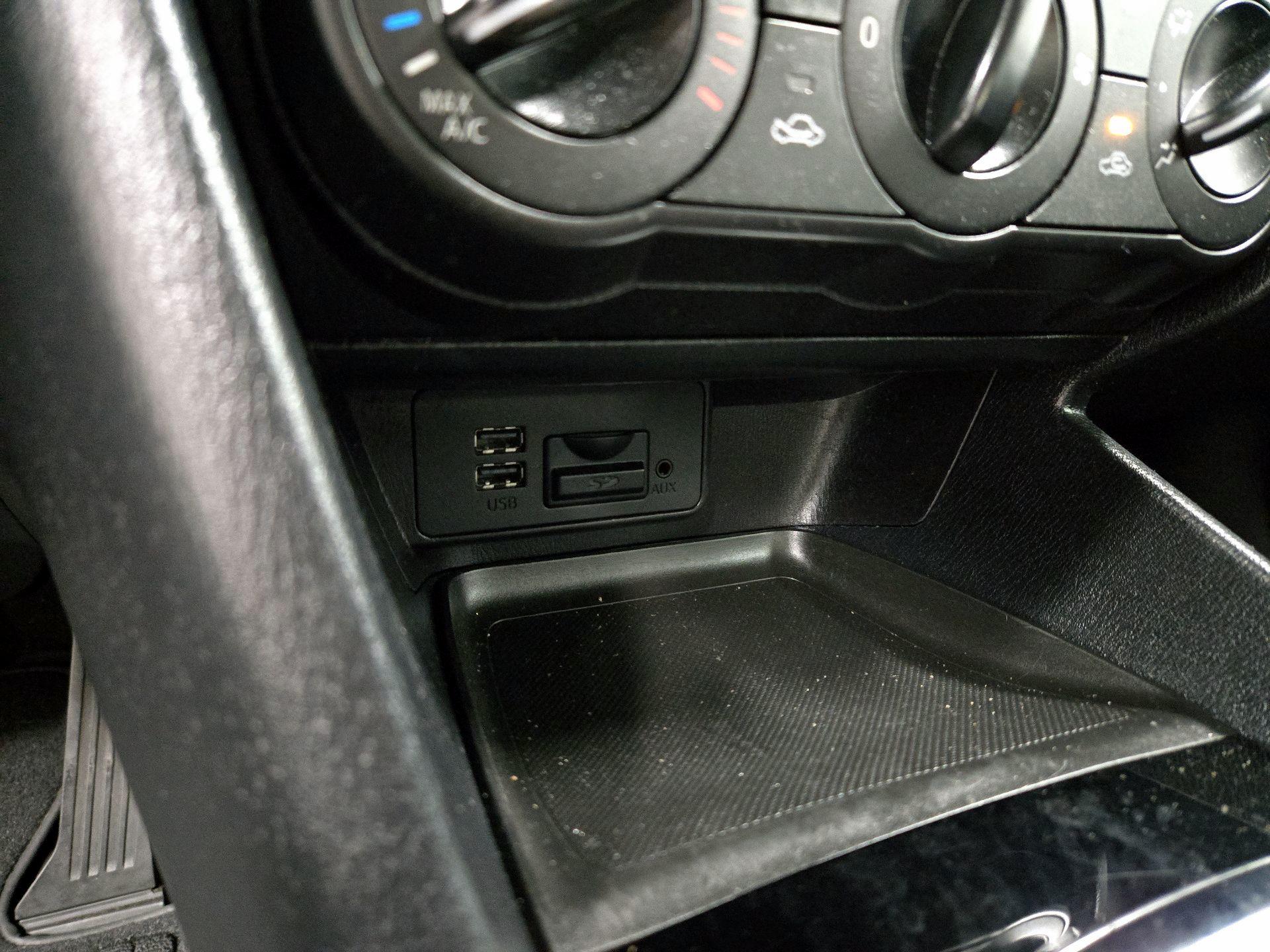 Thumbnail: 2015 Mazda Mazda3 - 19