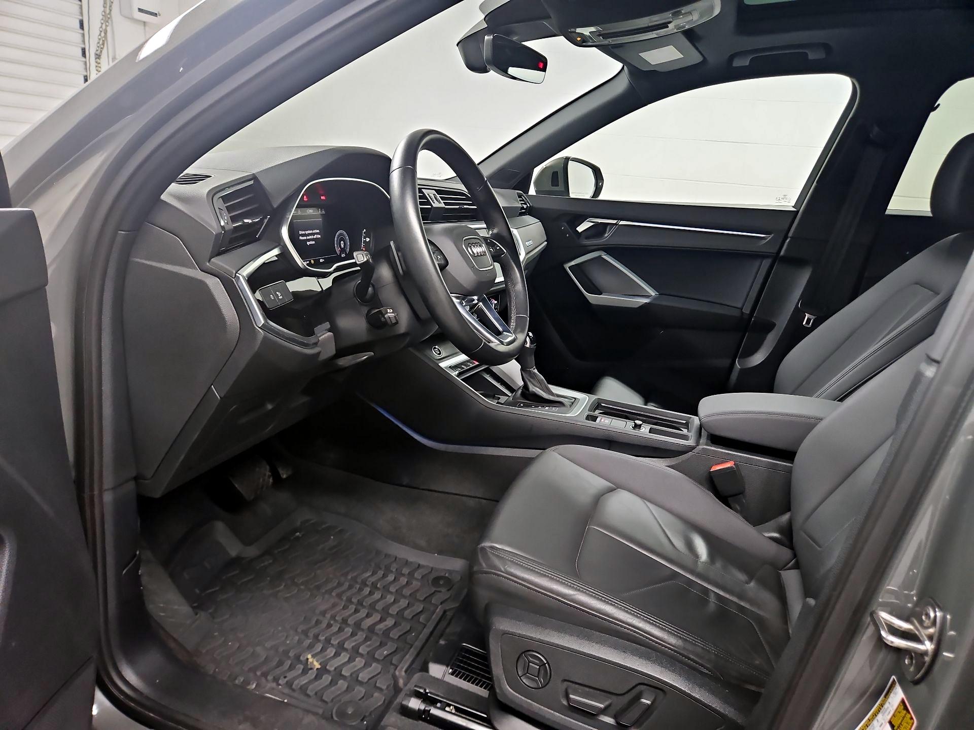 Thumbnail: 2021 Audi Q3 - 11