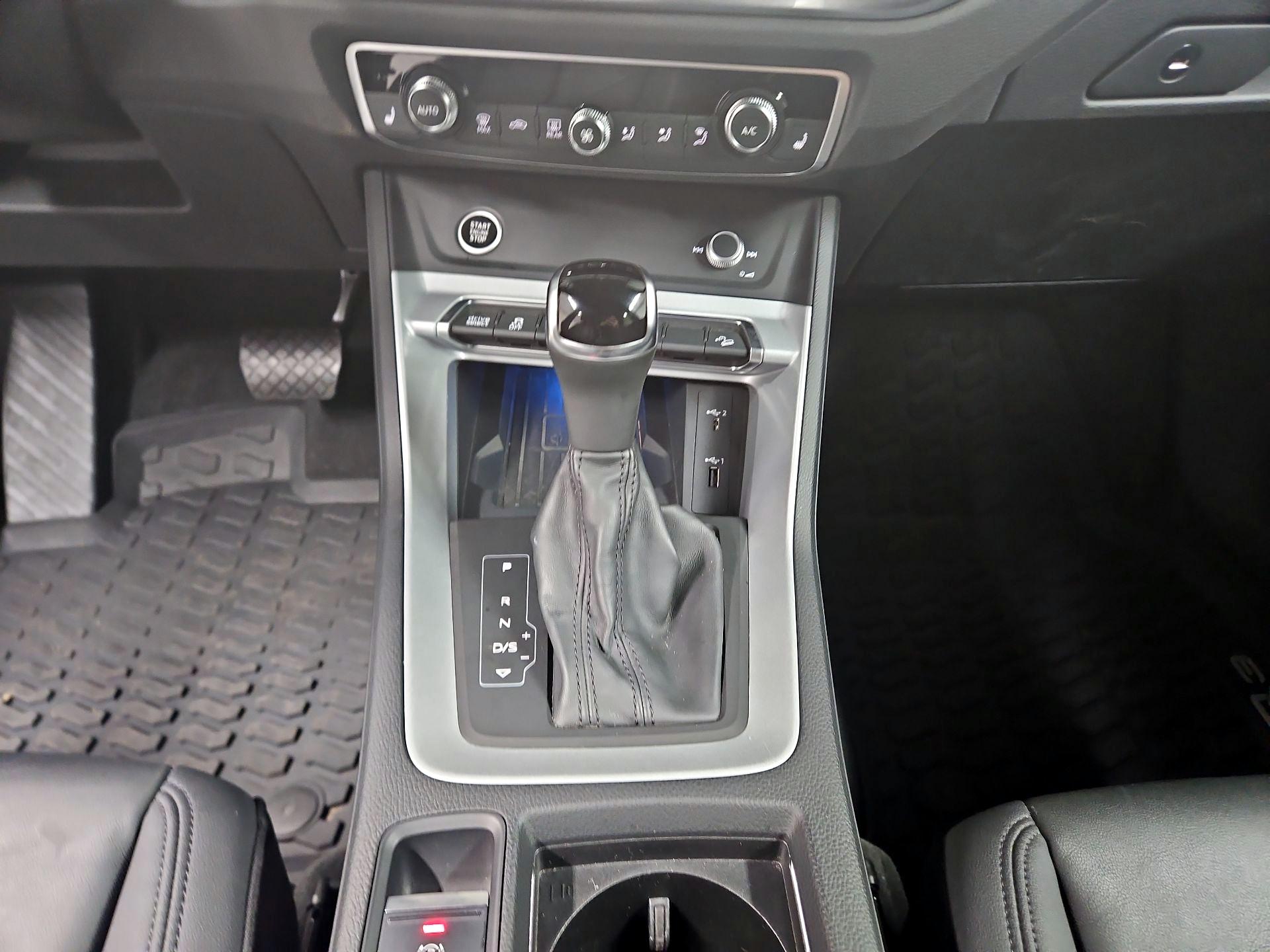 Thumbnail: 2021 Audi Q3 - 18