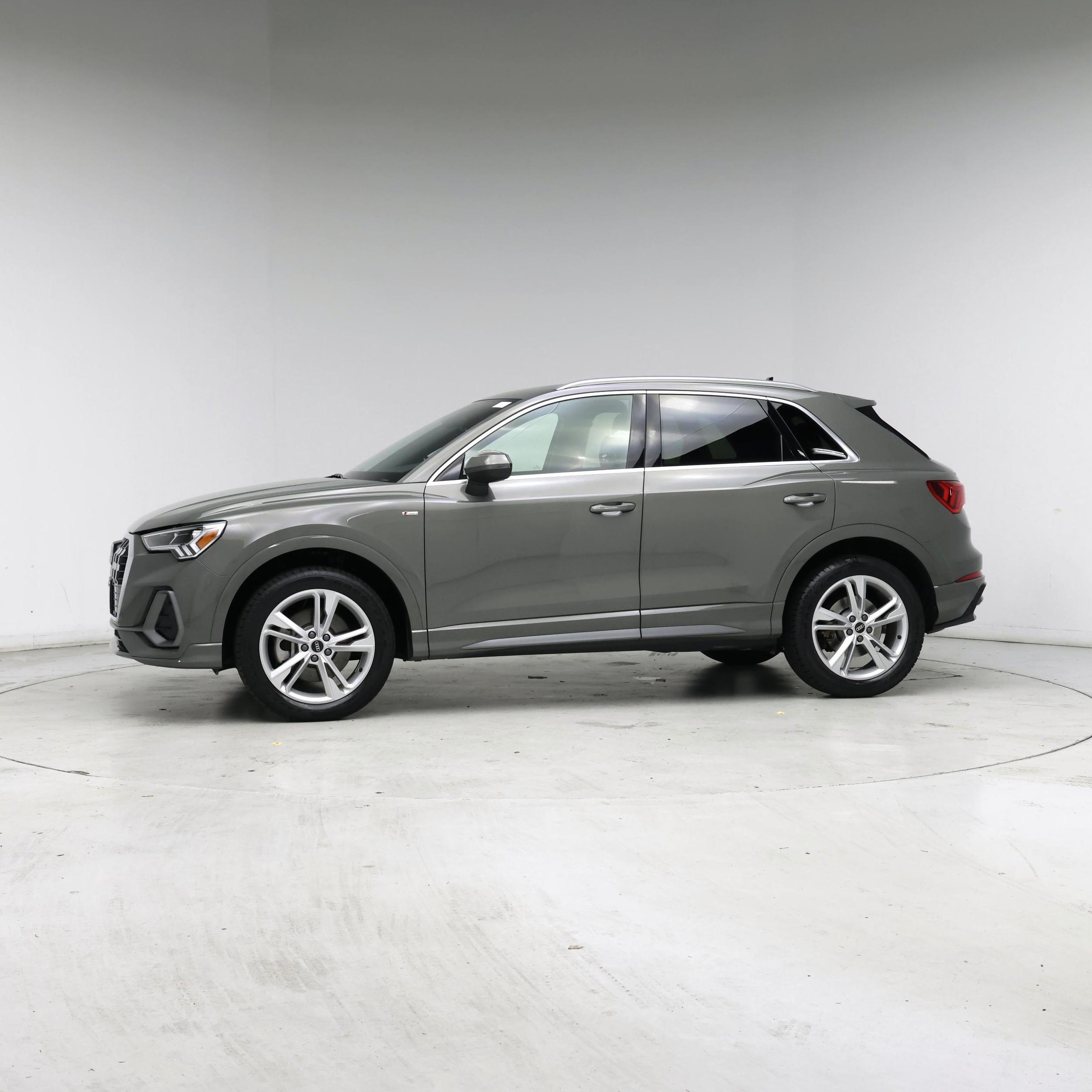 Thumbnail: 2021 Audi Q3 - 3
