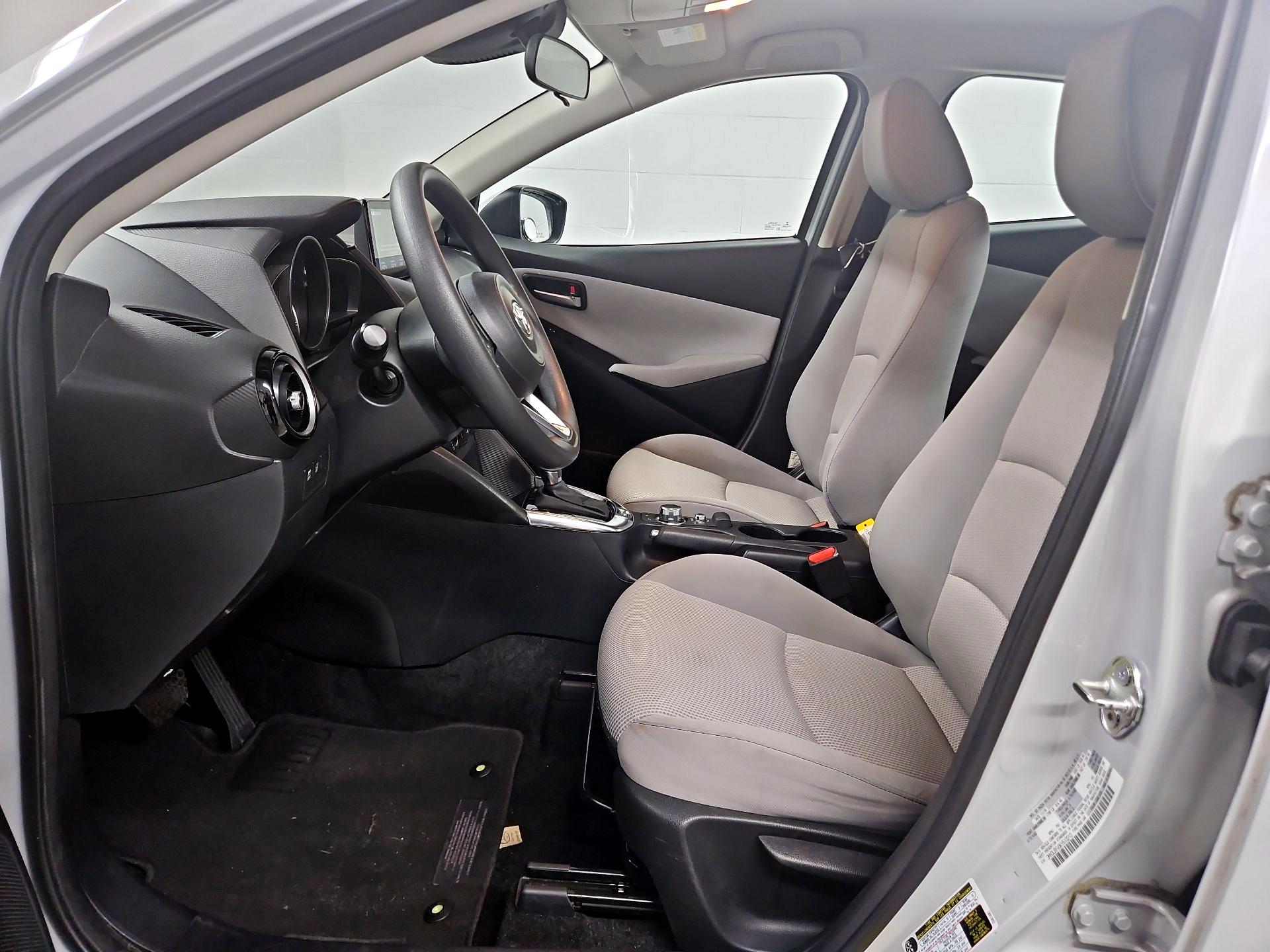 Thumbnail: 2019 Toyota Yaris - 11