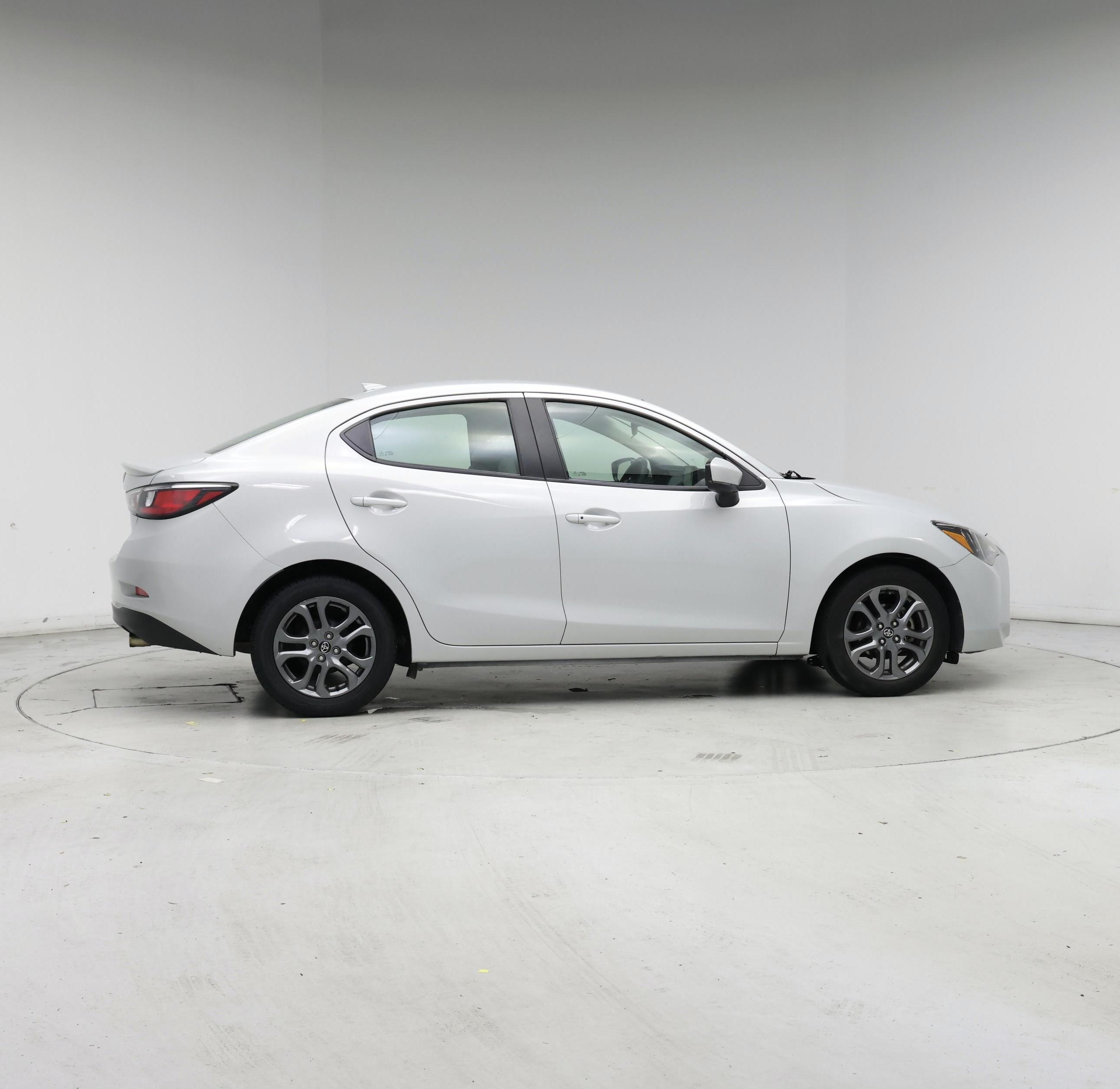 Thumbnail: 2019 Toyota Yaris - 7