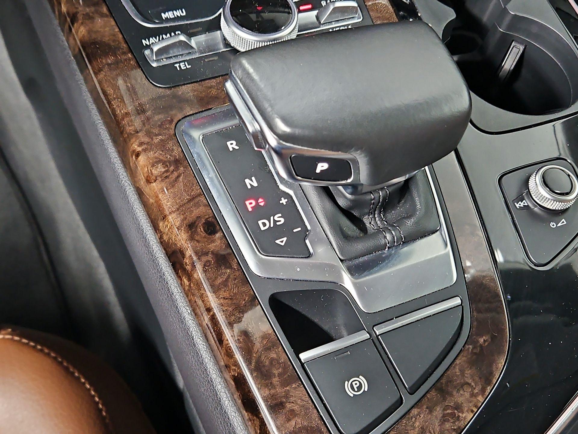 Thumbnail: 2018 Audi Q7 - 18