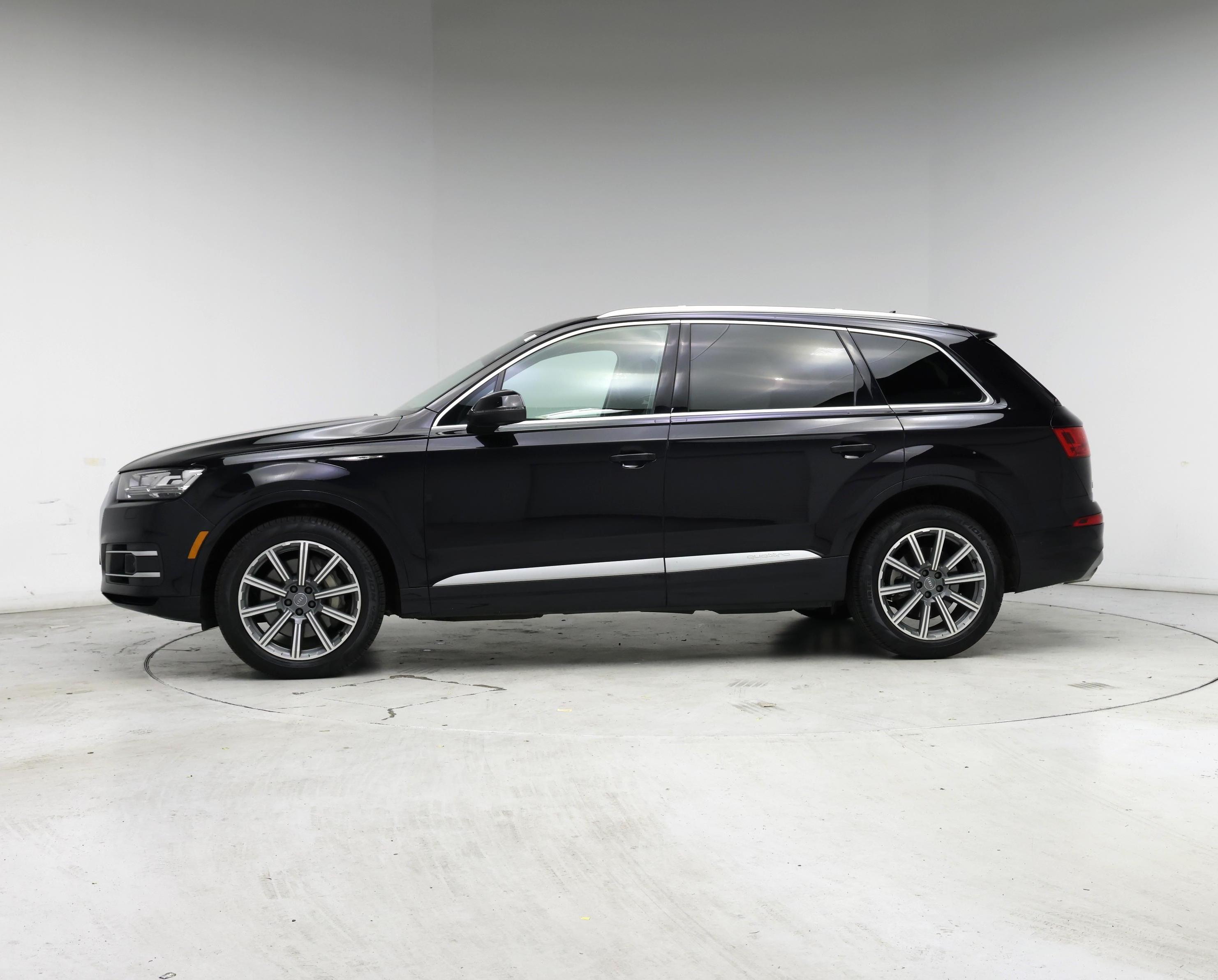Thumbnail: 2018 Audi Q7 - 3