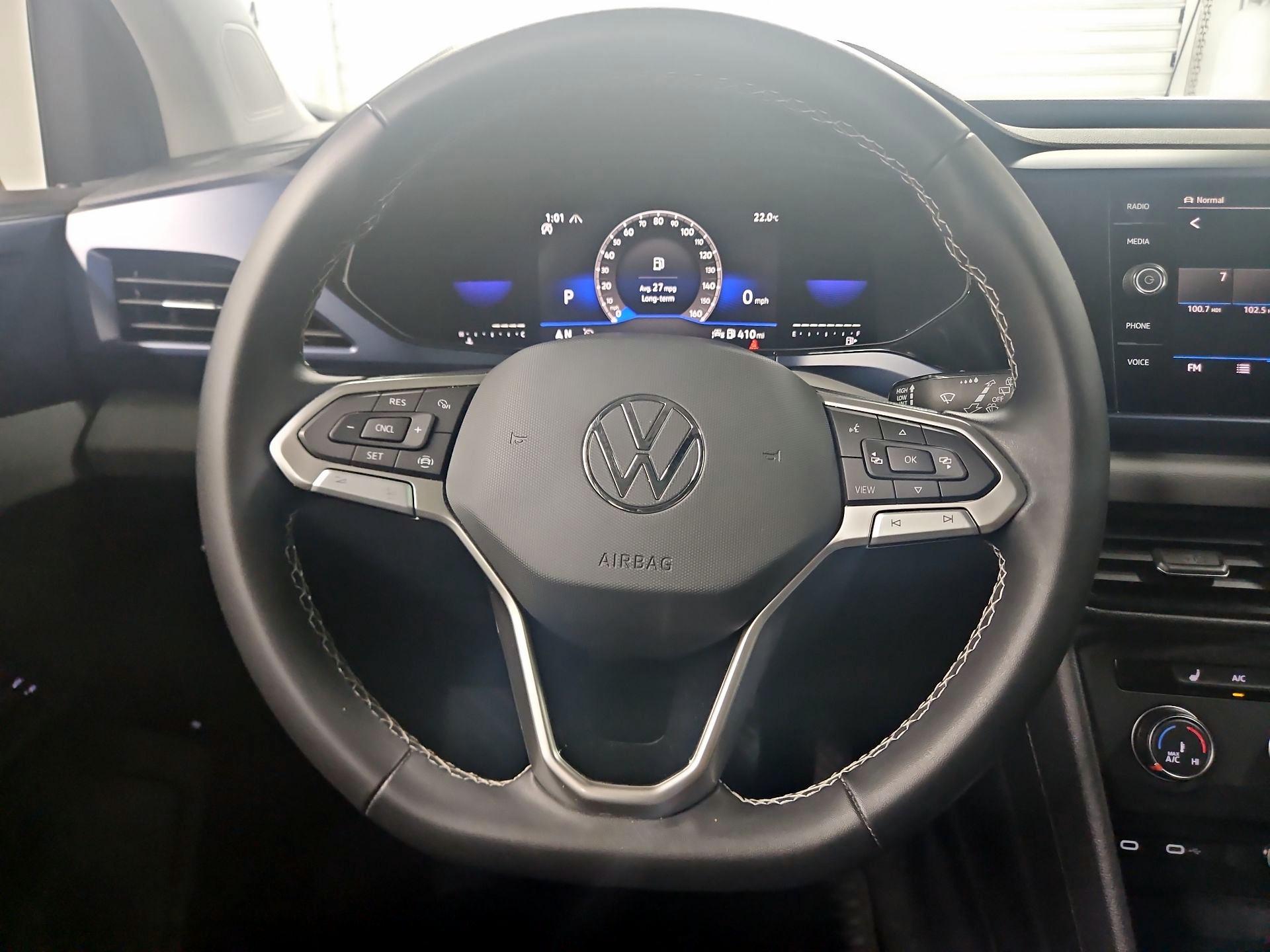 Thumbnail: 2022 Volkswagen Taos - 10