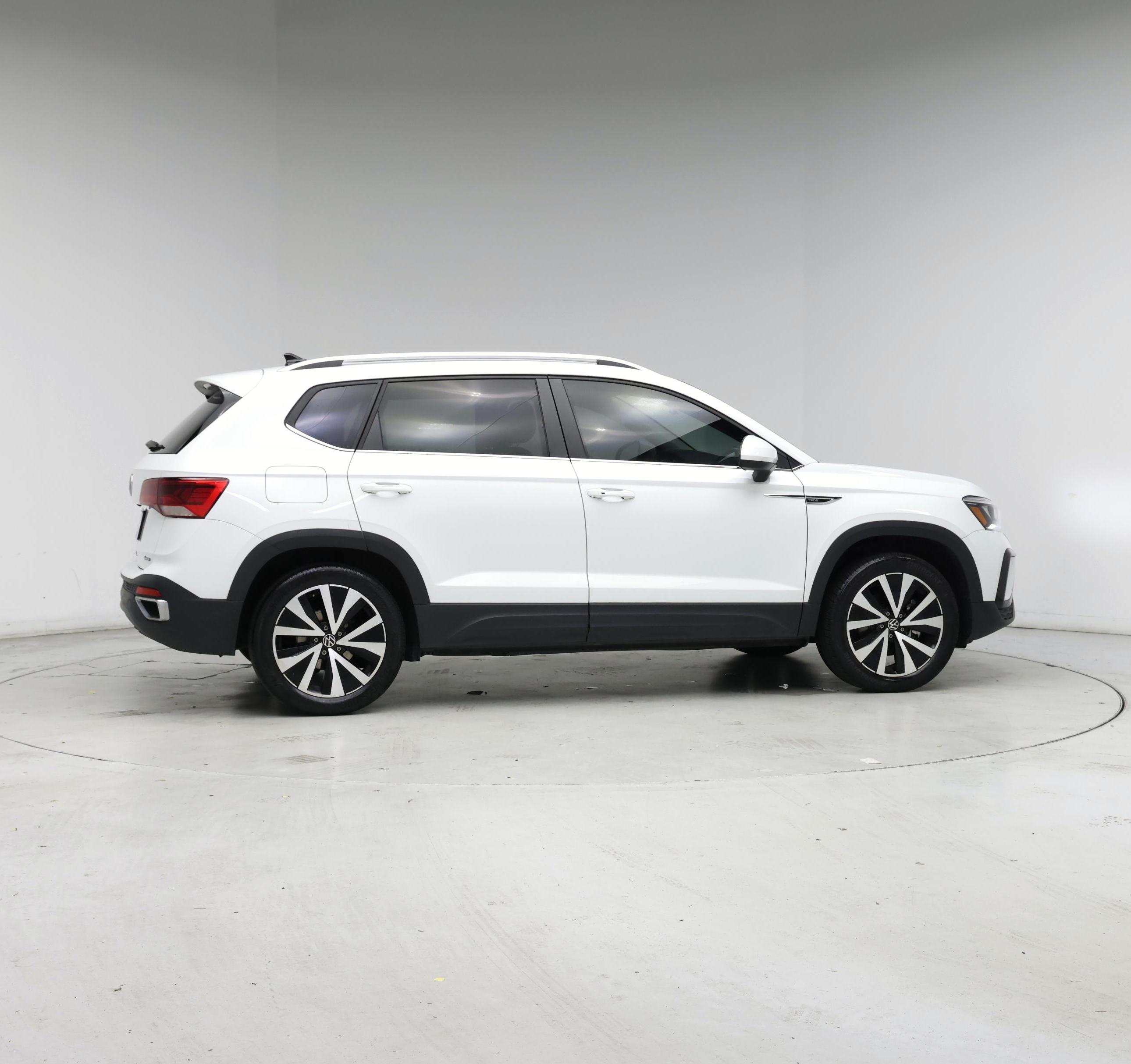 Thumbnail: 2022 Volkswagen Taos - 7