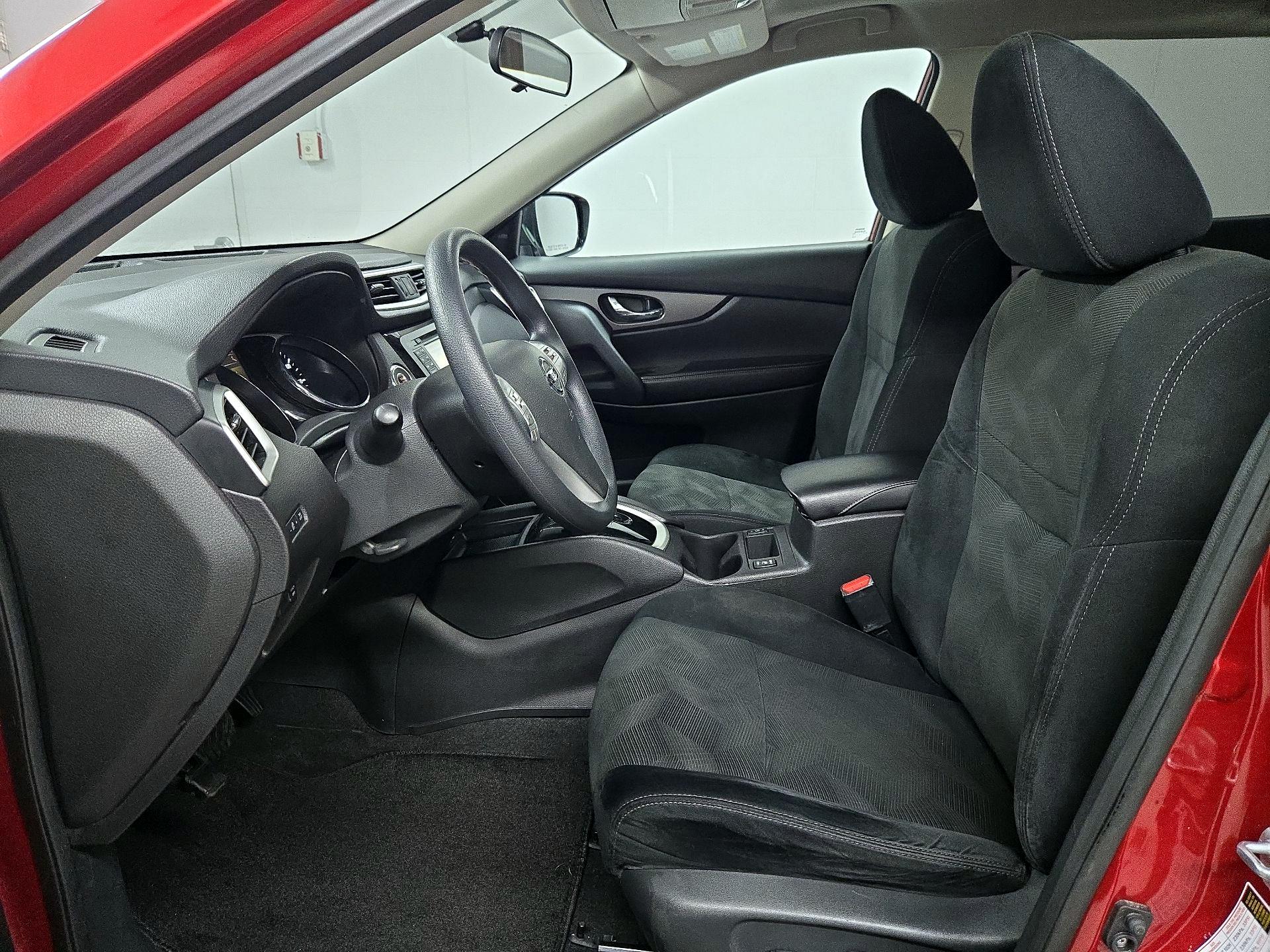 Thumbnail: 2016 Nissan Rogue - 11