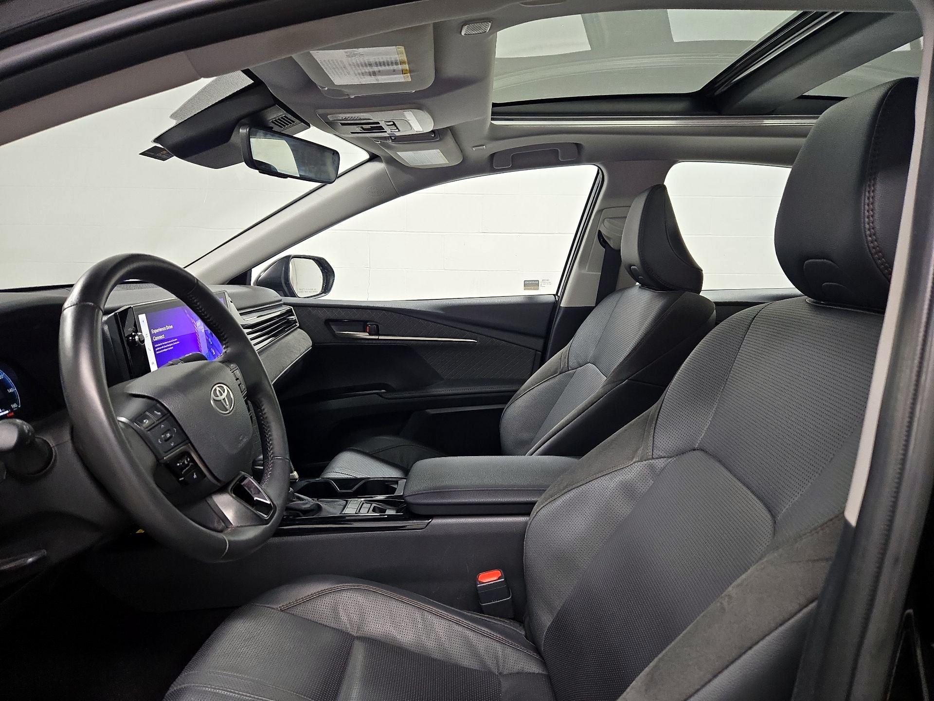 Thumbnail: 2025 Toyota Camry - 19