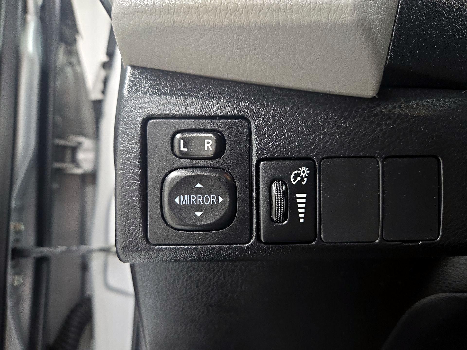 Thumbnail: 2014 Toyota Corolla - 13