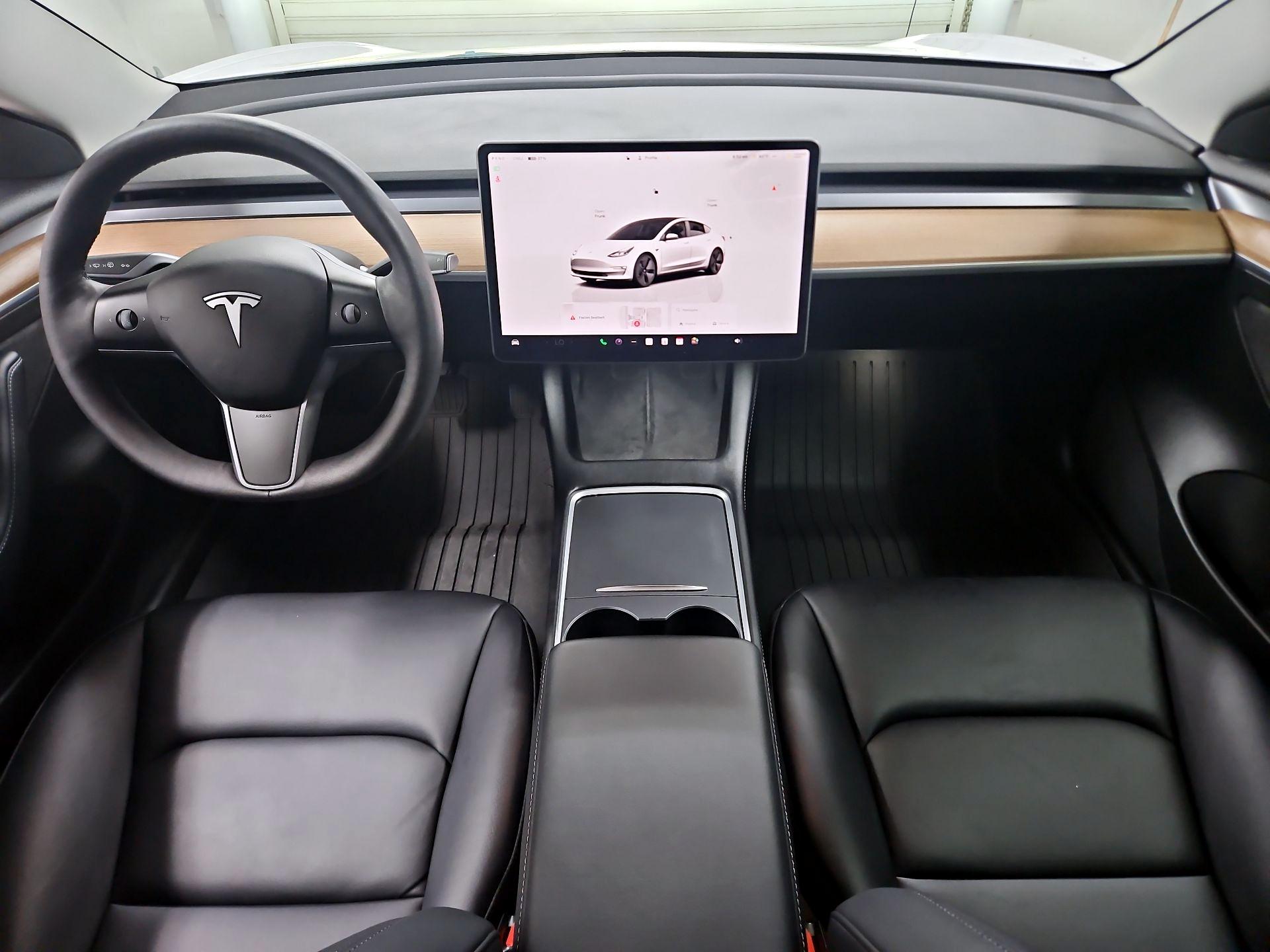 Thumbnail: 2022 Tesla Model 3 - 9