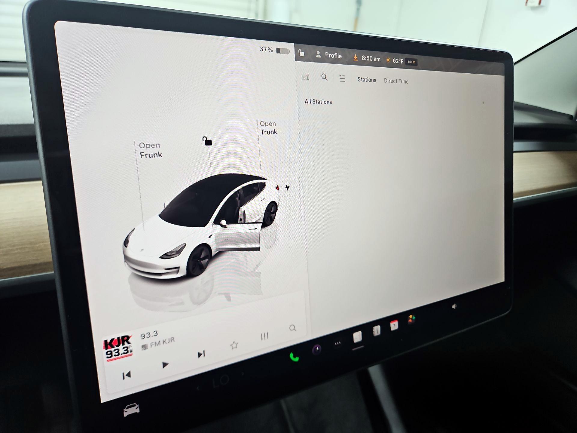 Thumbnail: 2022 Tesla Model 3 - 15