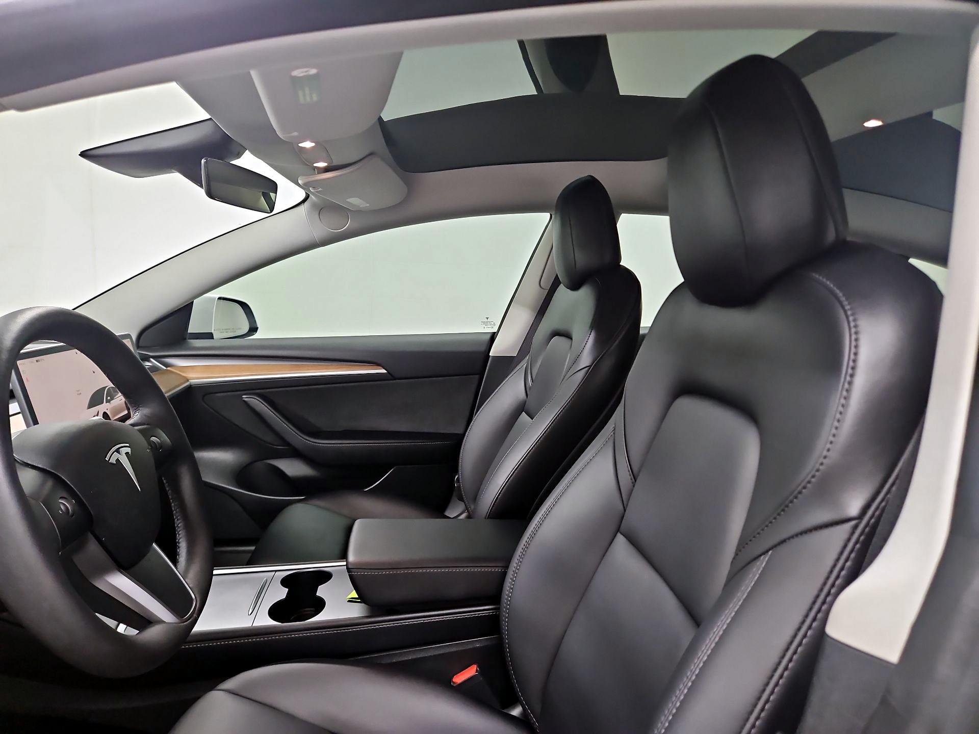 Thumbnail: 2022 Tesla Model 3 - 19