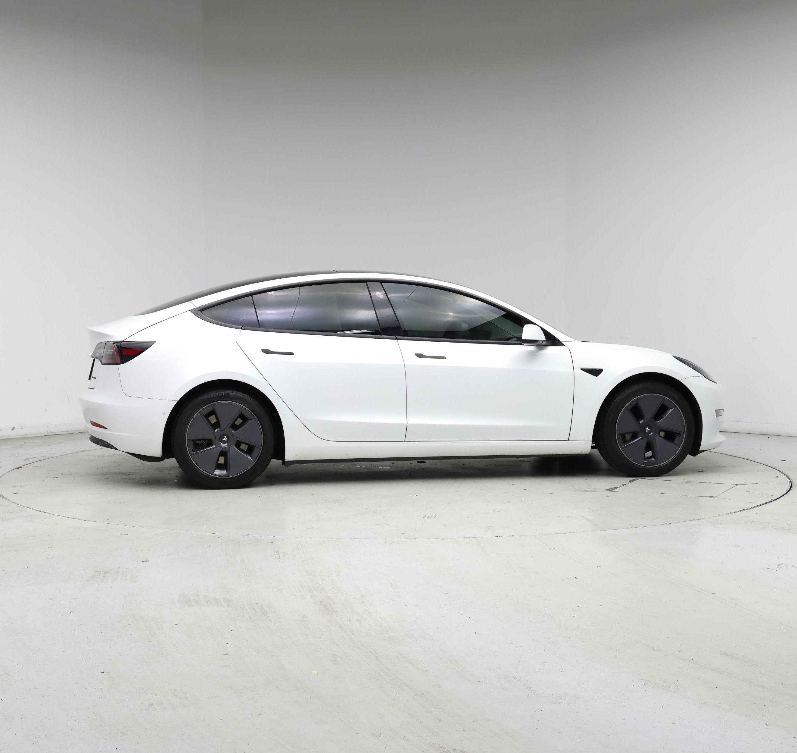 Thumbnail: 2022 Tesla Model 3 - 7