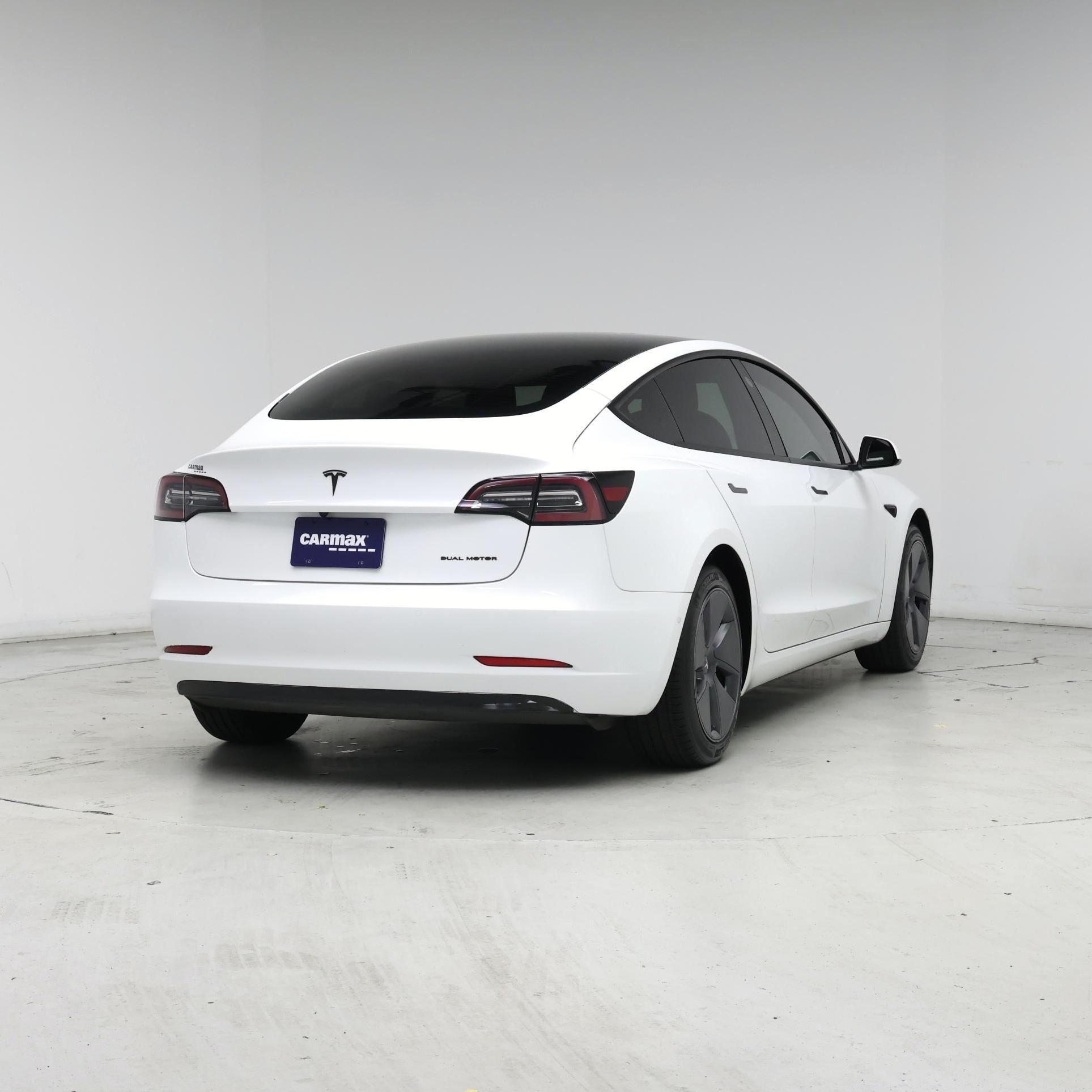 Thumbnail: 2022 Tesla Model 3 - 8